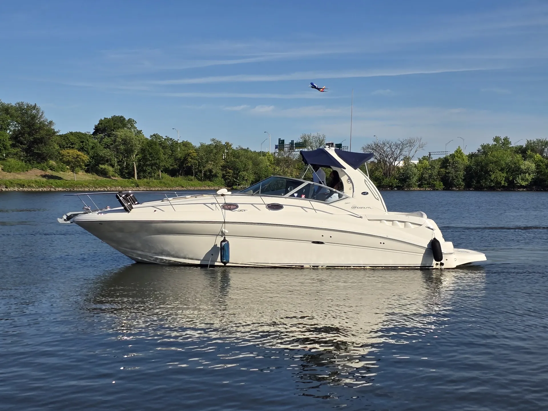 Sea Ray Boats 320 Sundancer  in Washington, DC — photo 3