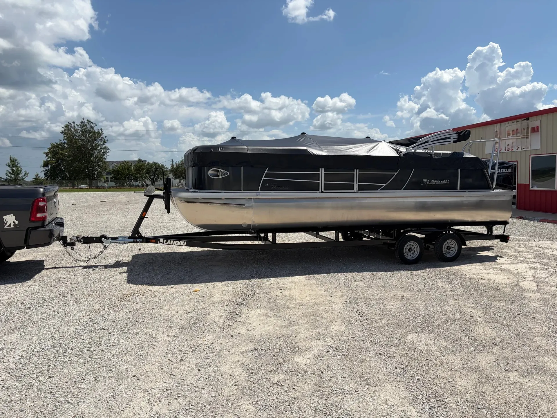 BERKSHIRE PONTOONS 23CL STS 2.75 TRI-TUBE in Osage Beach, MO — photo 2