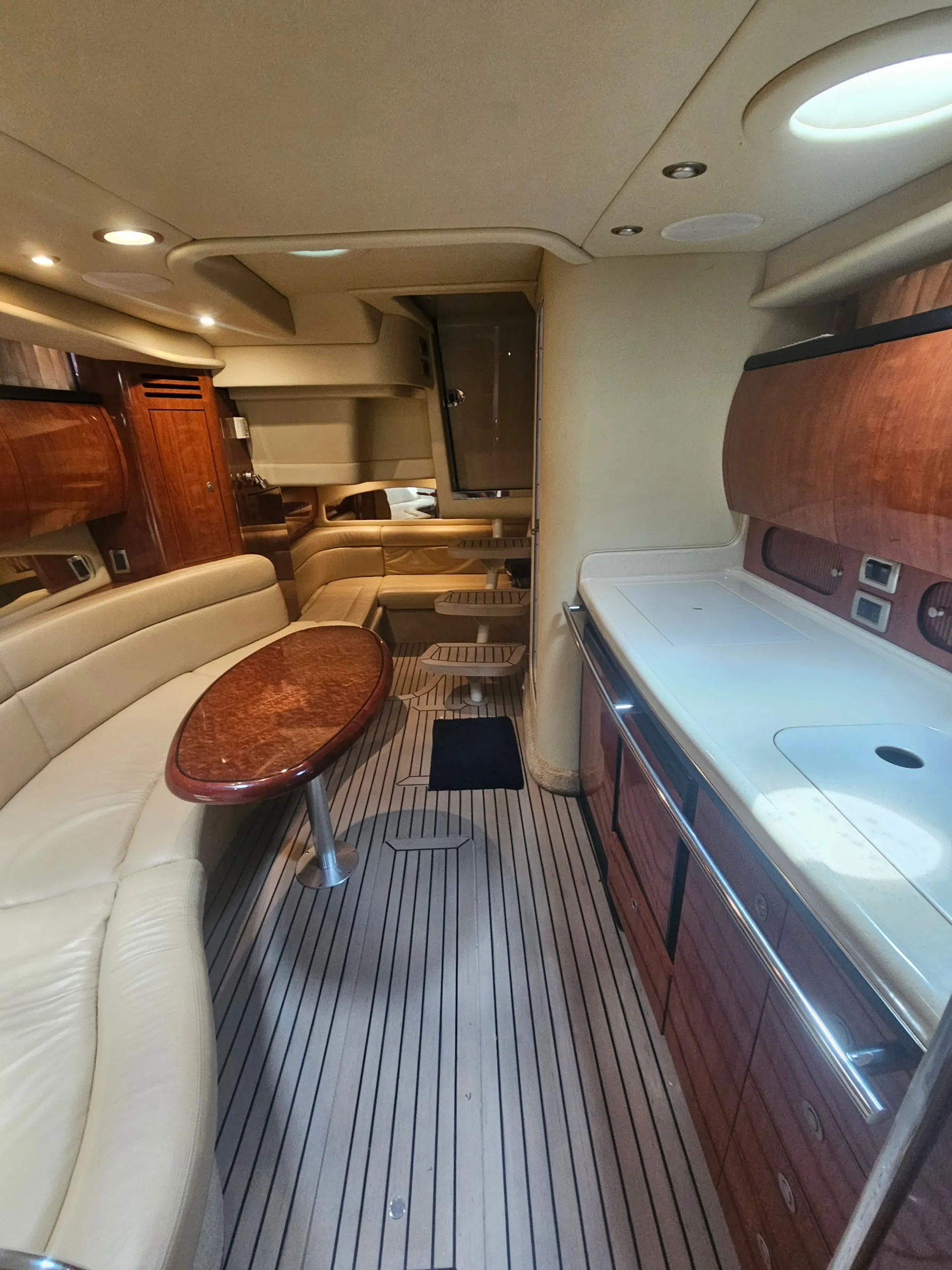 Sea Ray Boats 360 Sundancer  in Chicago, IL — photo 3