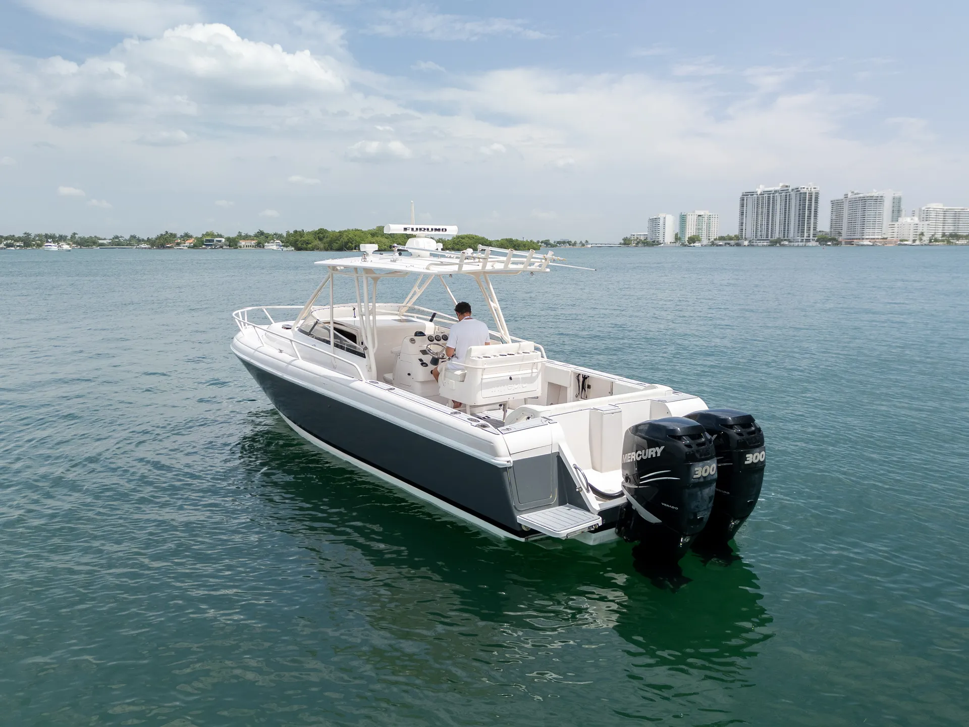 INTREPID POWERBOATS 350 CENTER CONSOLE in Miami Beach, FL — photo 6