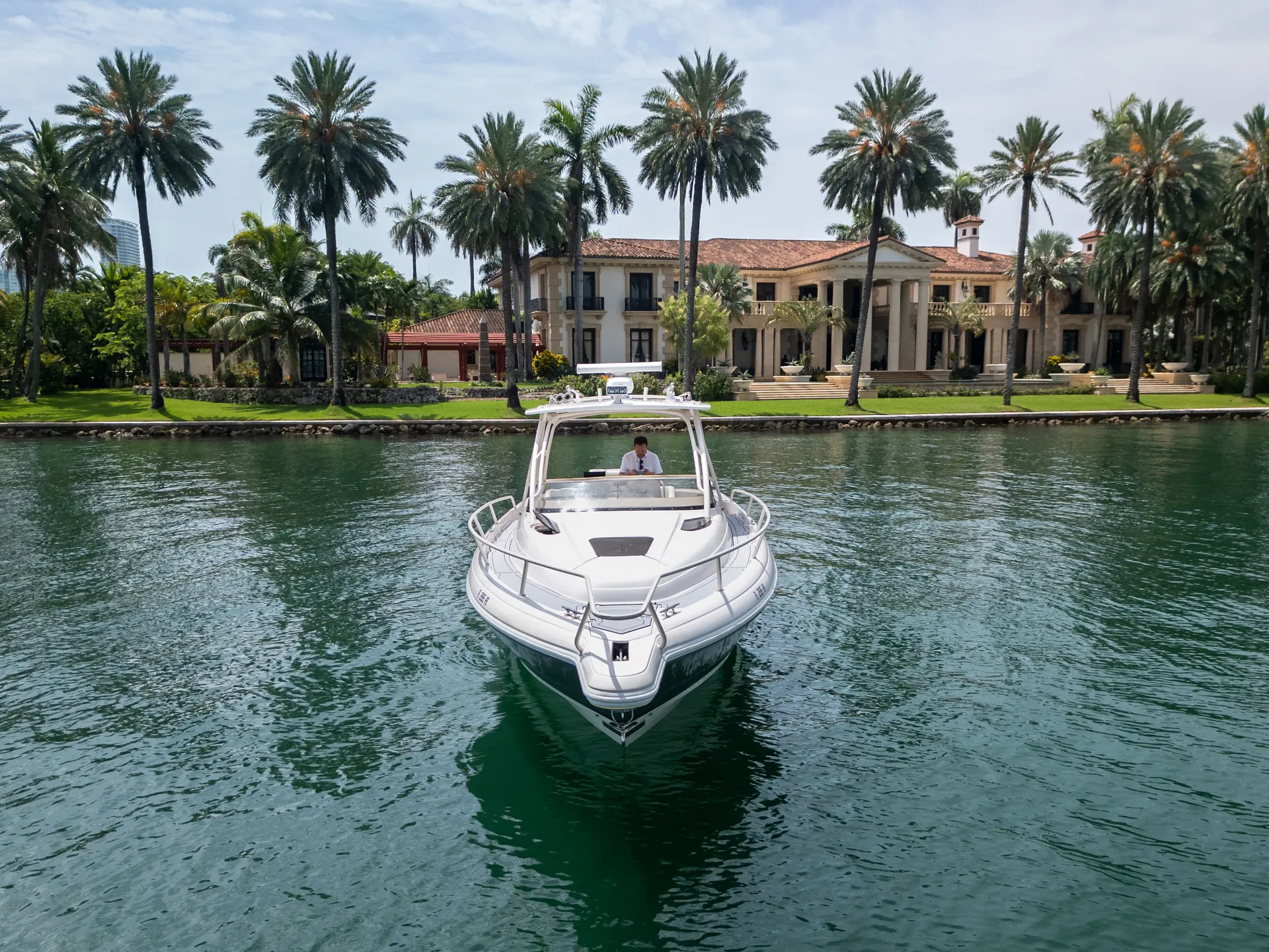 INTREPID POWERBOATS 350 CENTER CONSOLE in Miami Beach, FL — photo 9