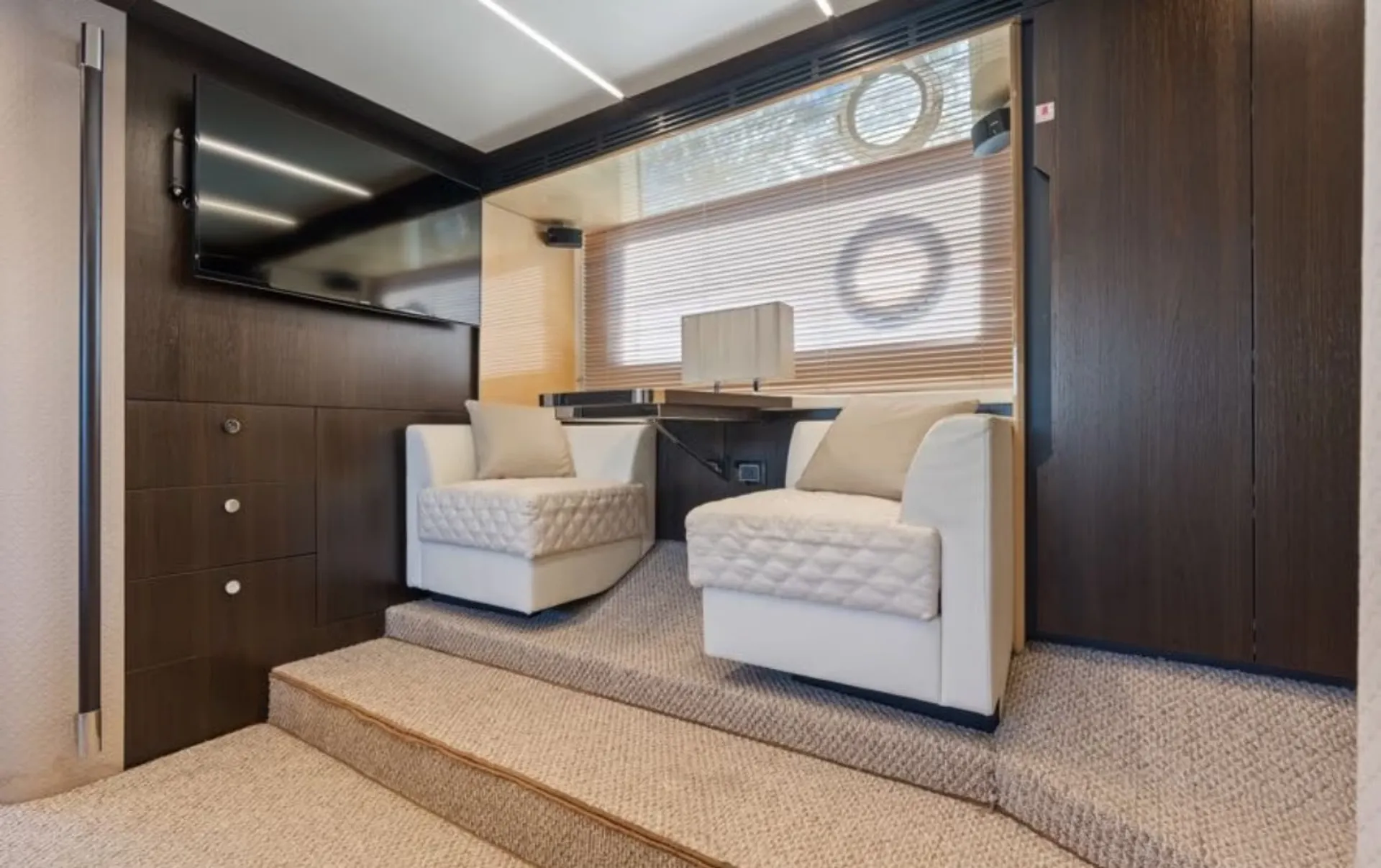 Azimut 68 FLYBRIDGE in Miami, FL — photo 2