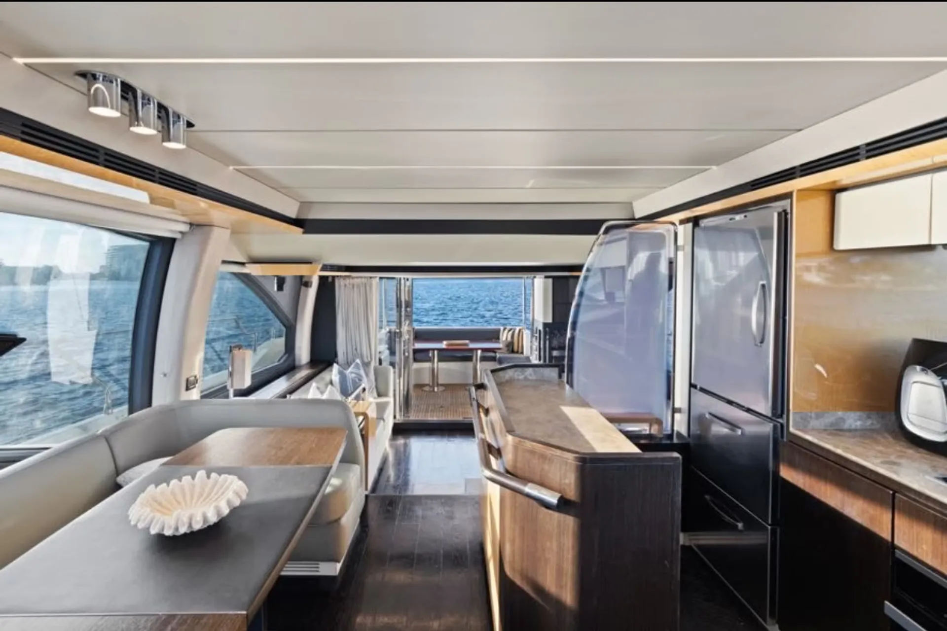 Azimut 68 FLYBRIDGE in Miami, FL — photo 7