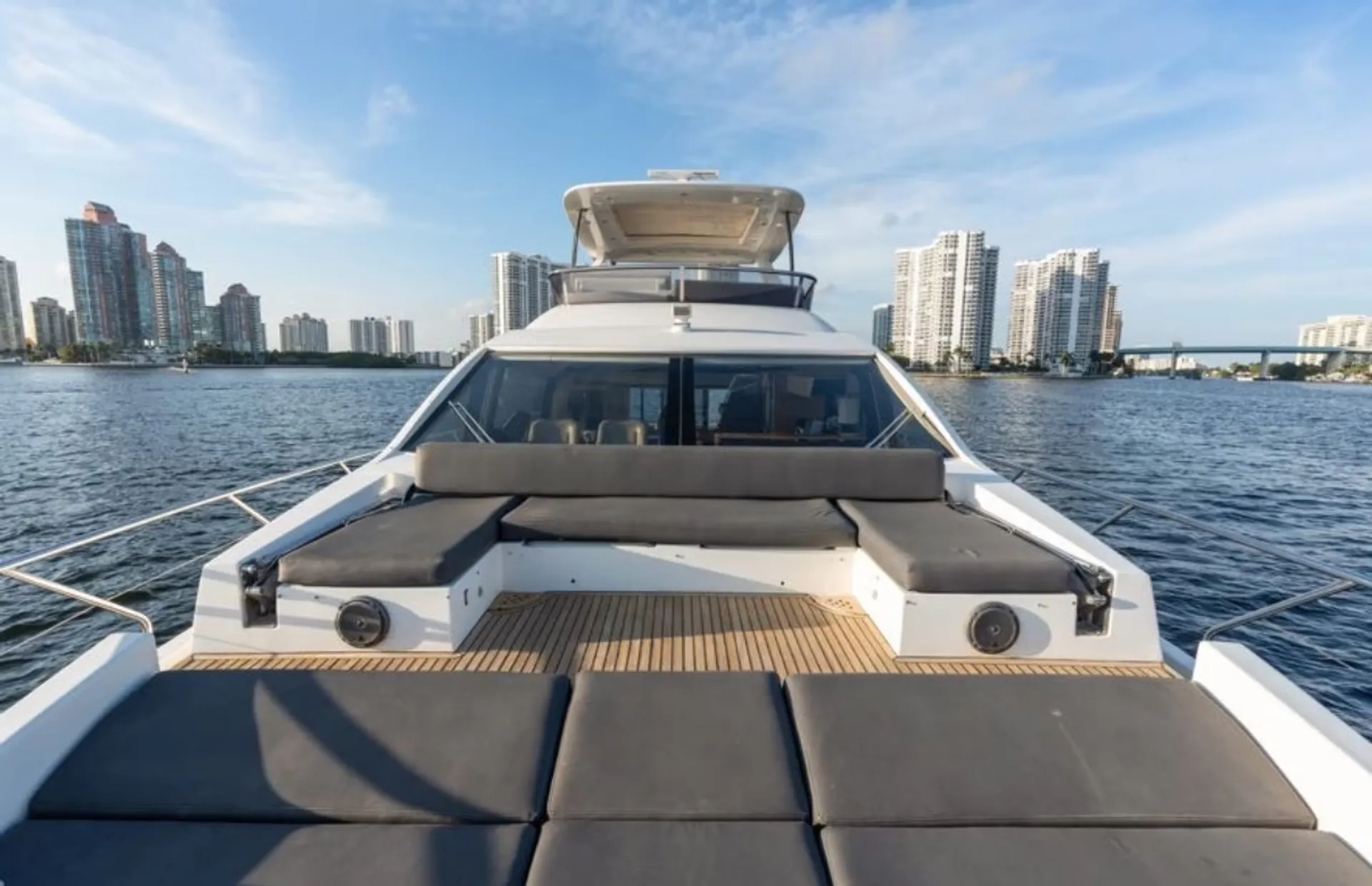 Azimut 68 FLYBRIDGE in Miami, FL — photo 8