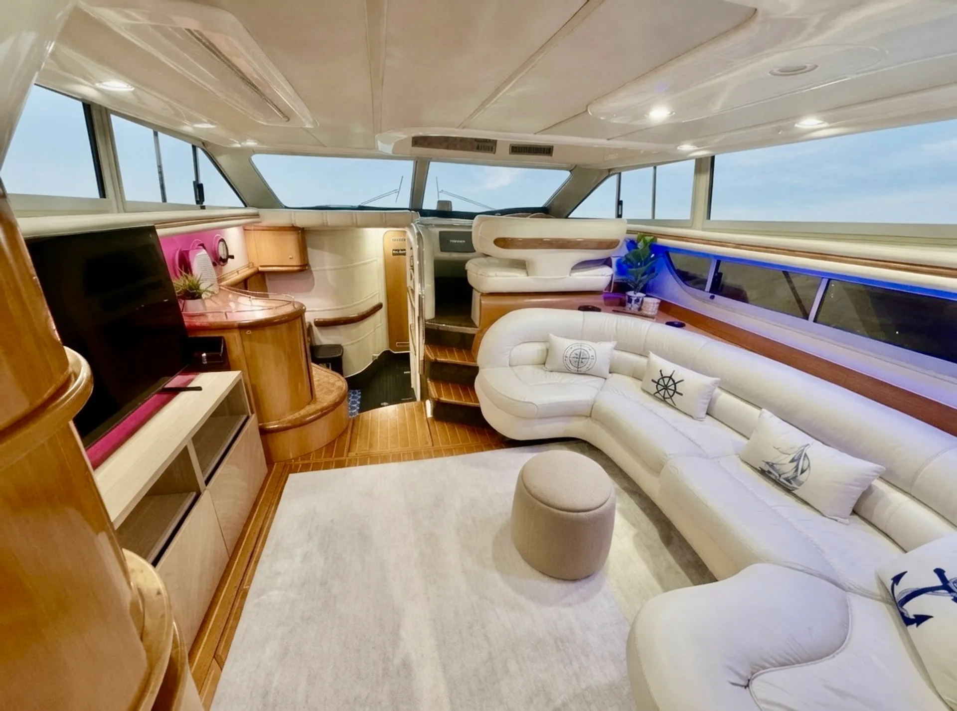 Sealine Boats 420 Statesman in Miami, FL — photo 10