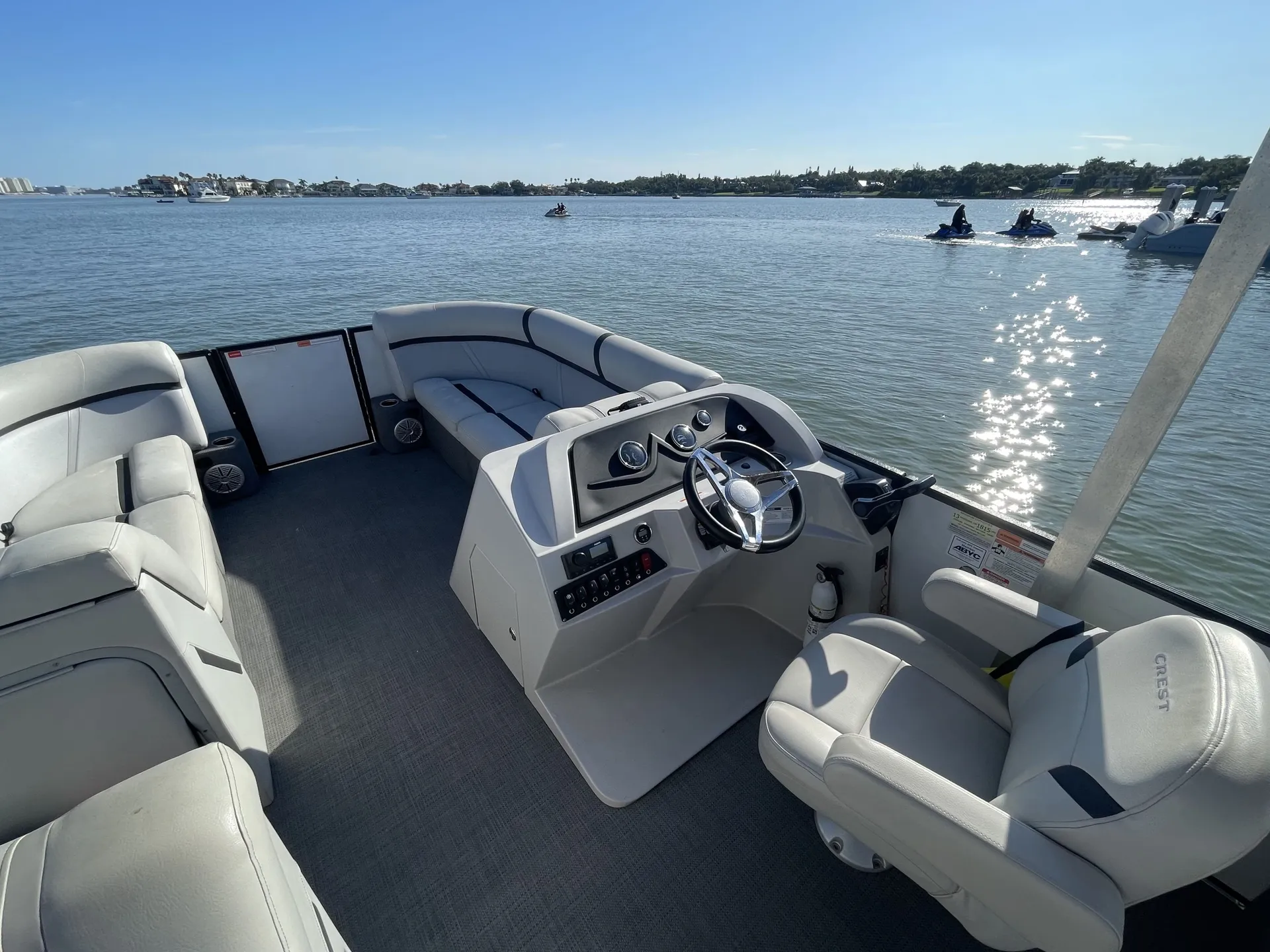 Crest Pontoons 220 in Belleair Bluffs, FL — photo 3
