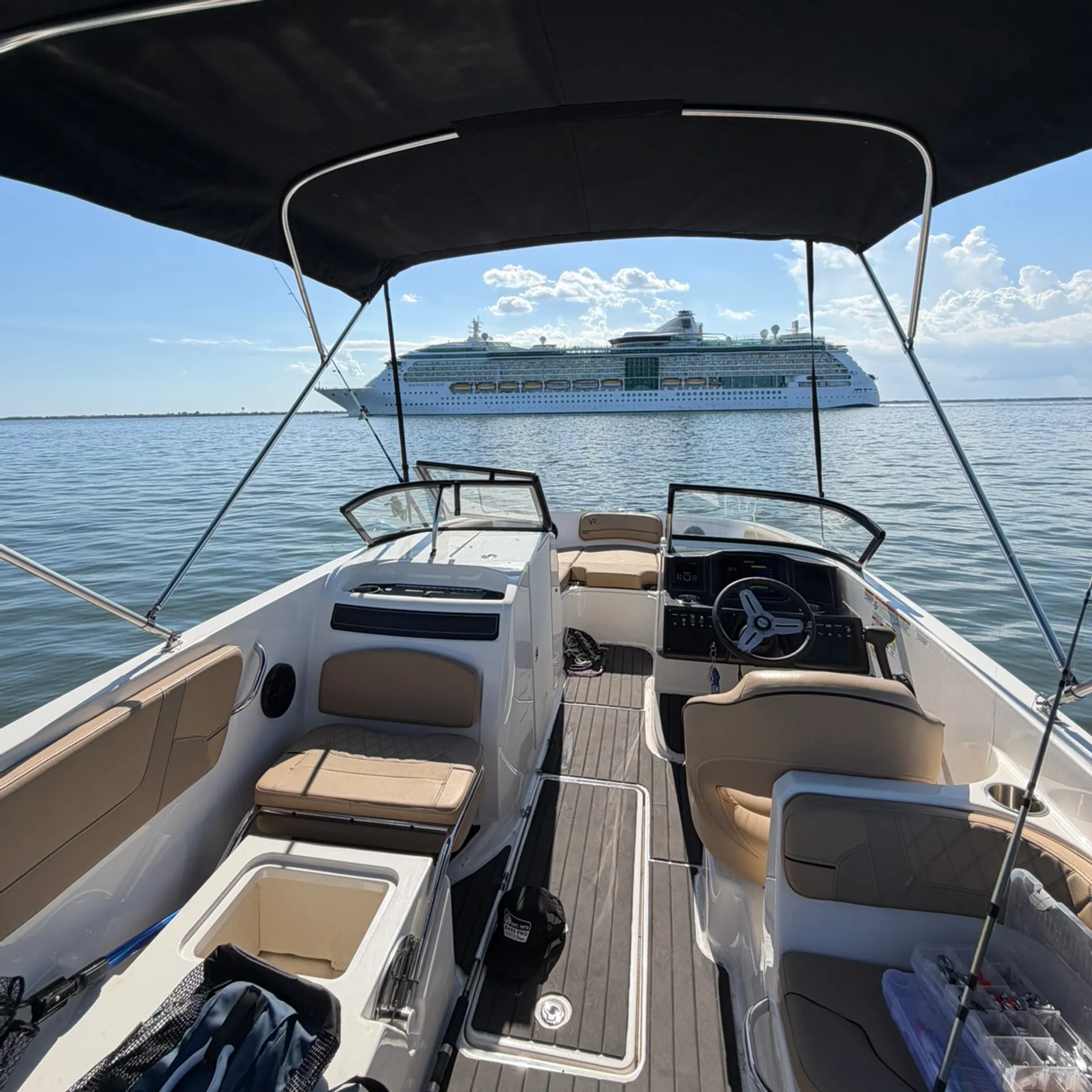Bayliner Vr6 in Valrico, FL — photo 2