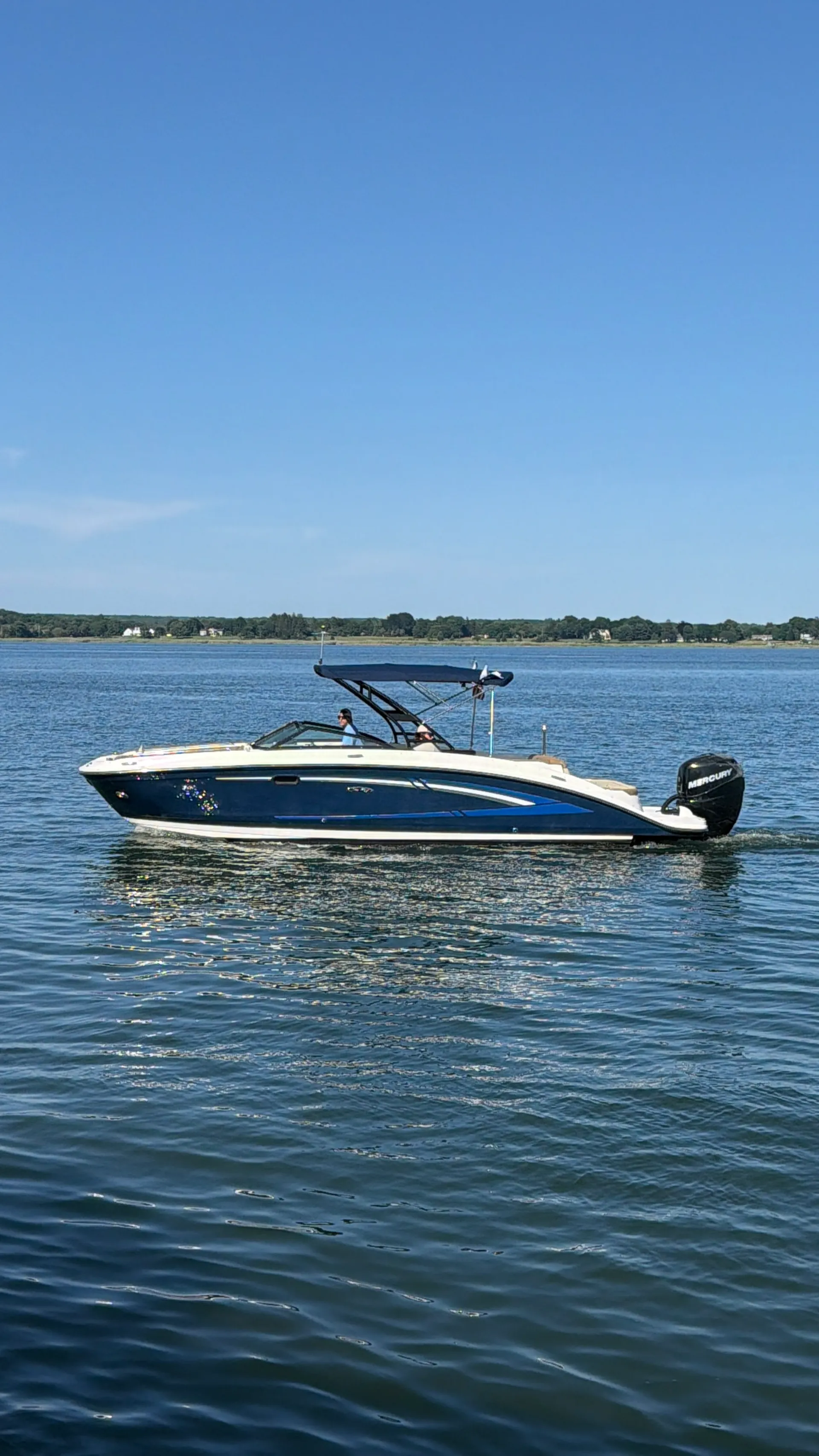 SEA RAY BOATS 270 SUNDECK W/300XL VERADO in Old Saybrook, CT