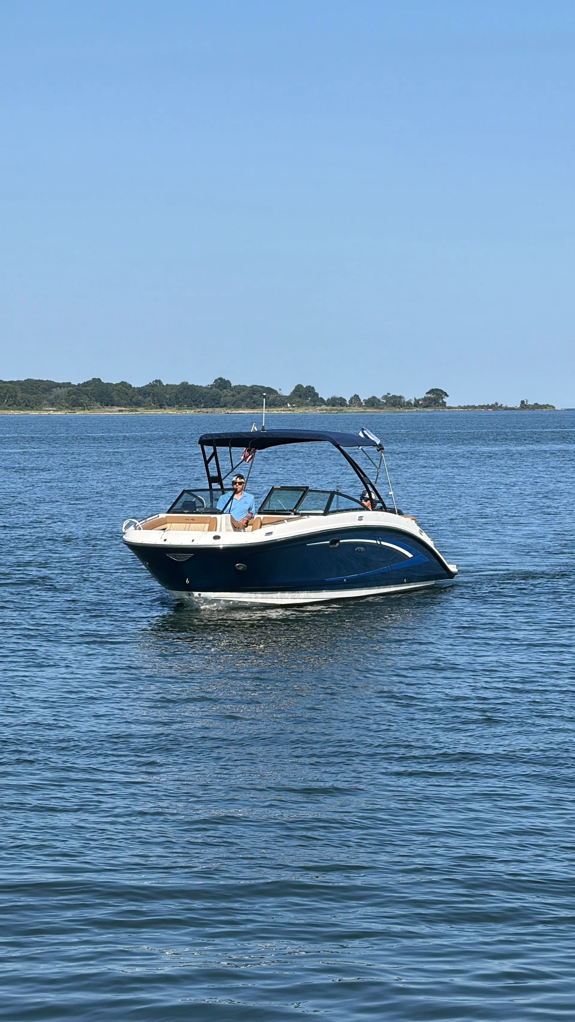 SEA RAY BOATS 270 SUNDECK W/300XL VERADO in Old Saybrook, CT — photo 2
