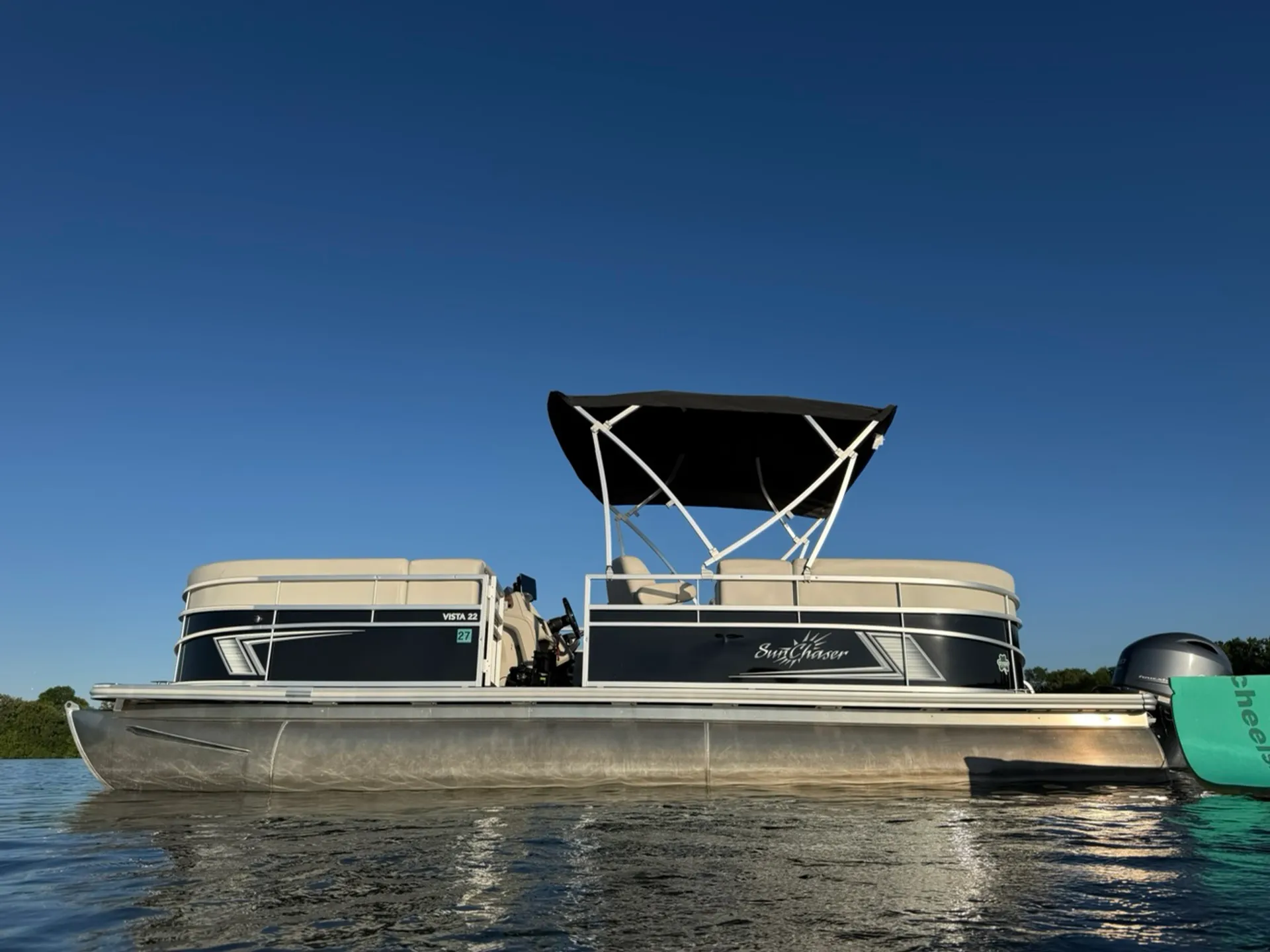 SUNCHASER VISTA 22 LR in Litchfield, MN