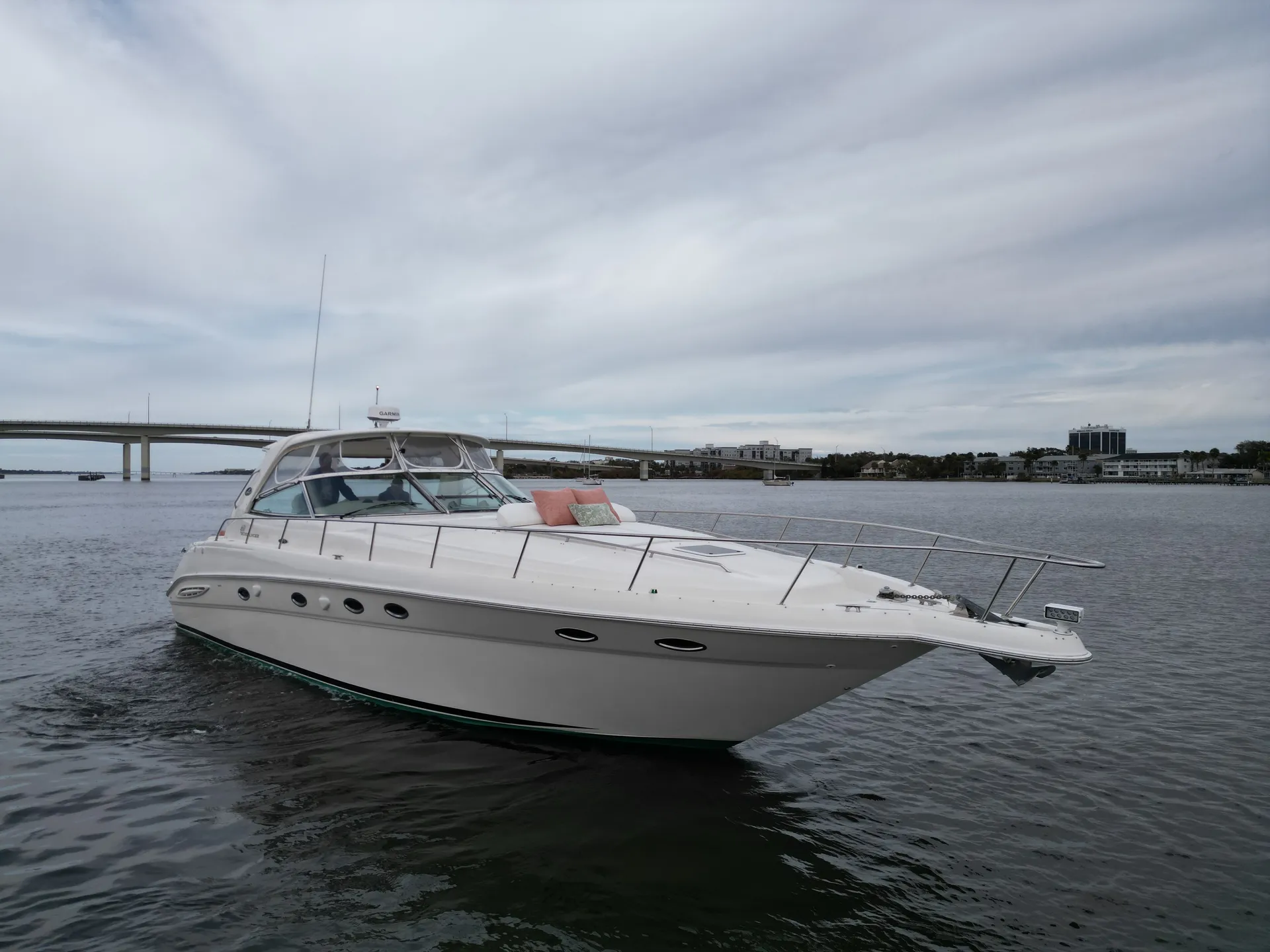 Sea Ray Boats 460 Sundancer in Montauk, NY — photo 2