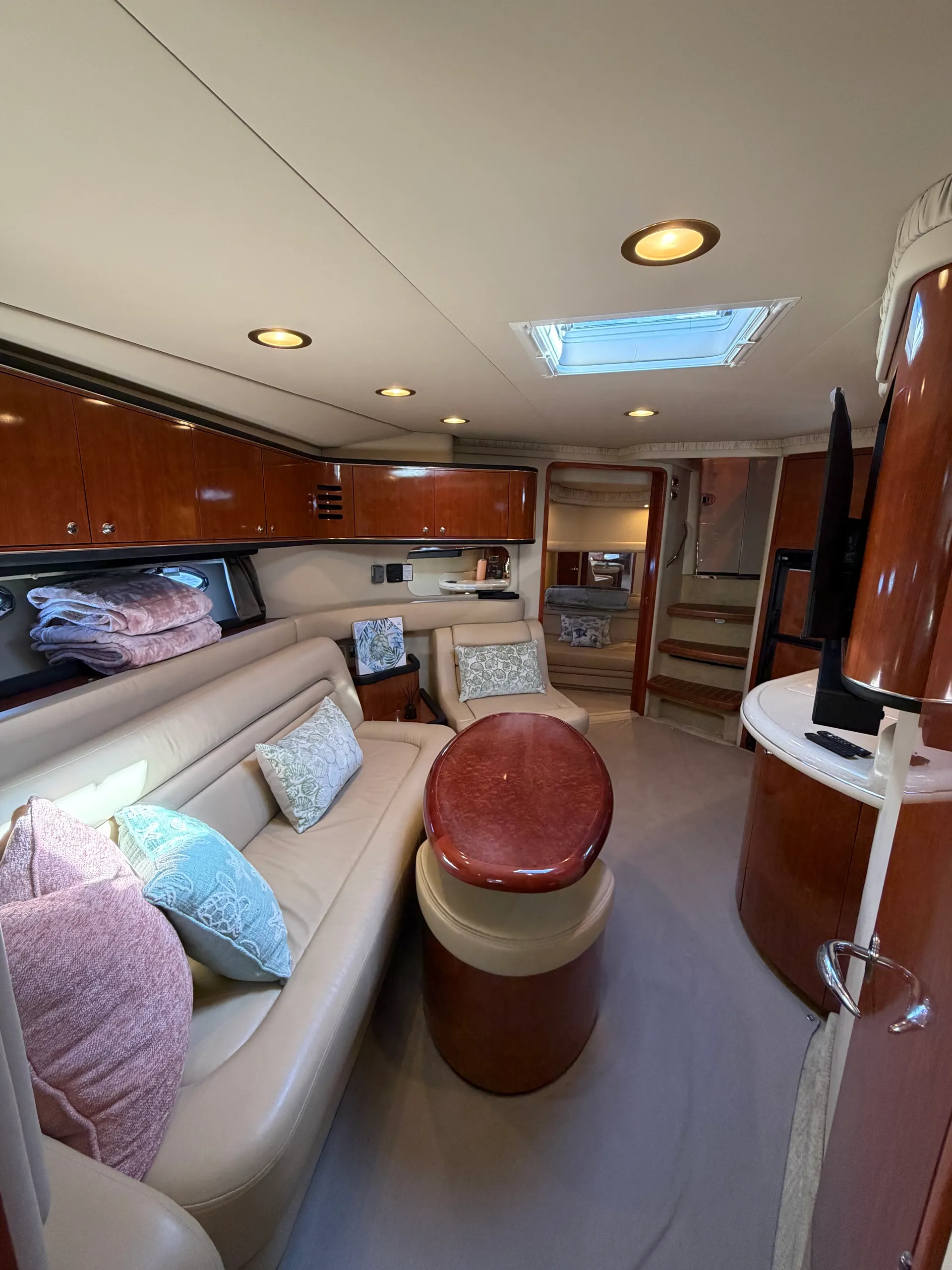 Sea Ray Boats 460 Sundancer in Montauk, NY — photo 6