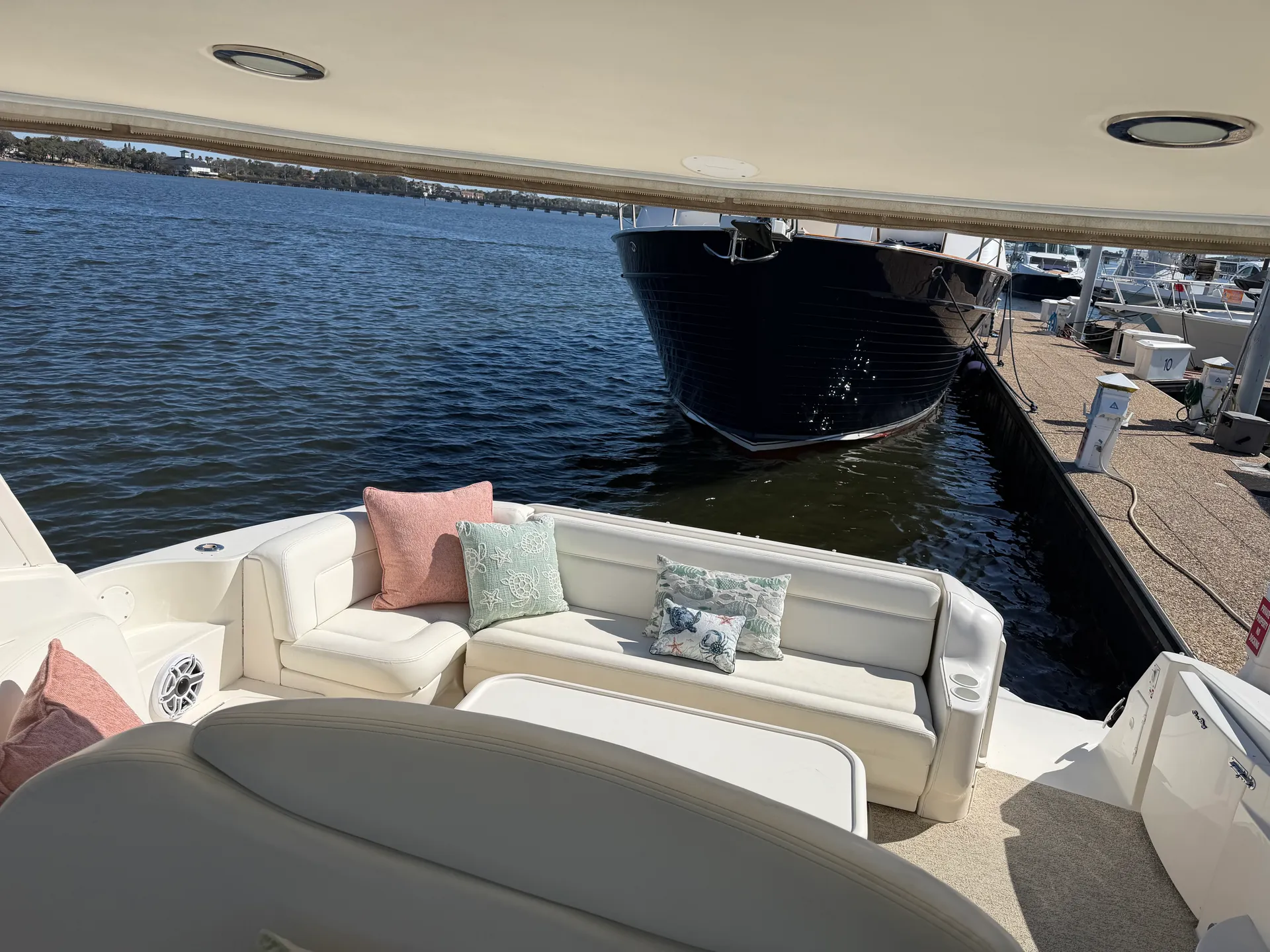Sea Ray Boats 460 Sundancer in Montauk, NY — photo 10