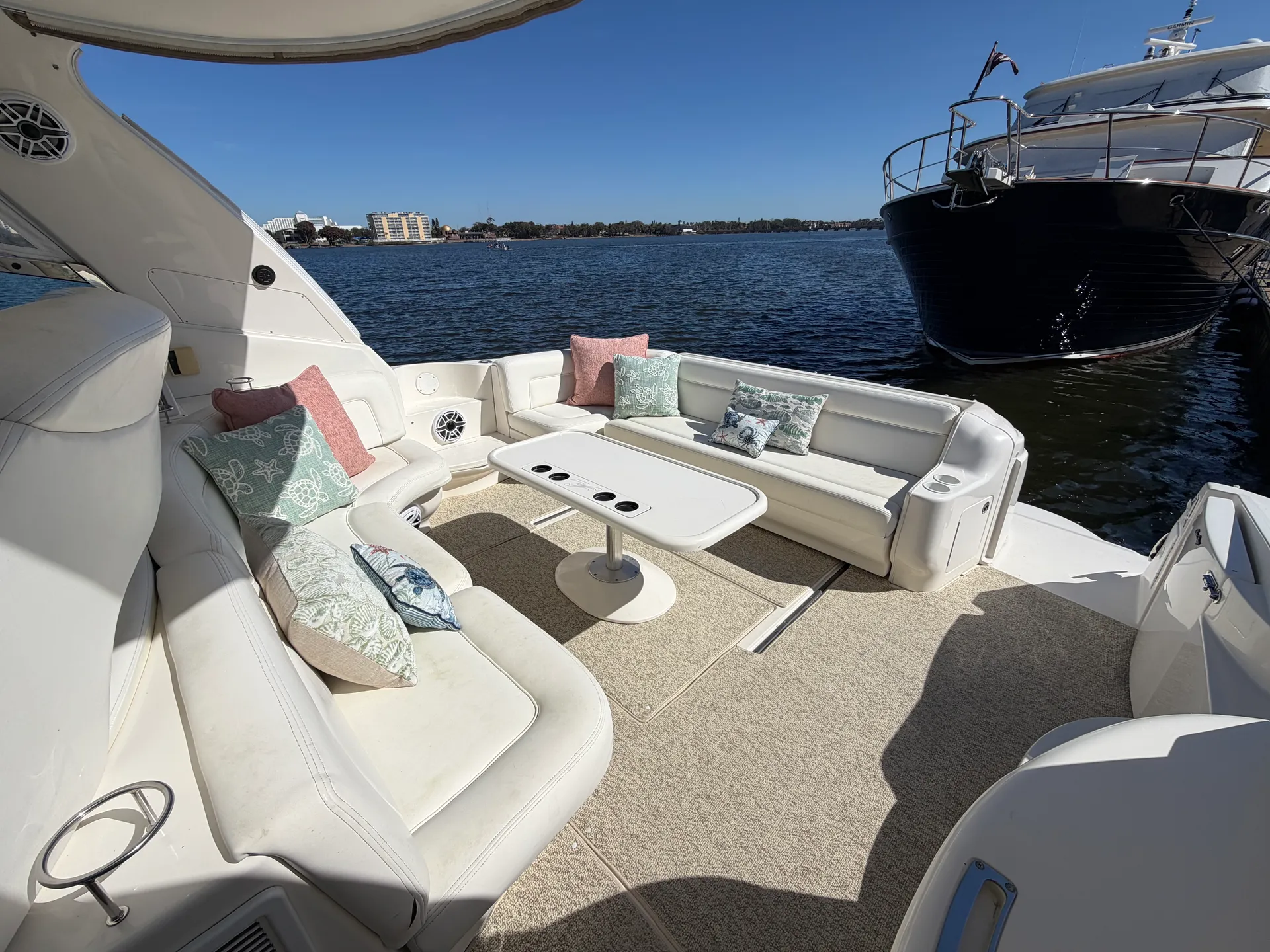 Sea Ray Boats 460 Sundancer in Montauk, NY — photo 9