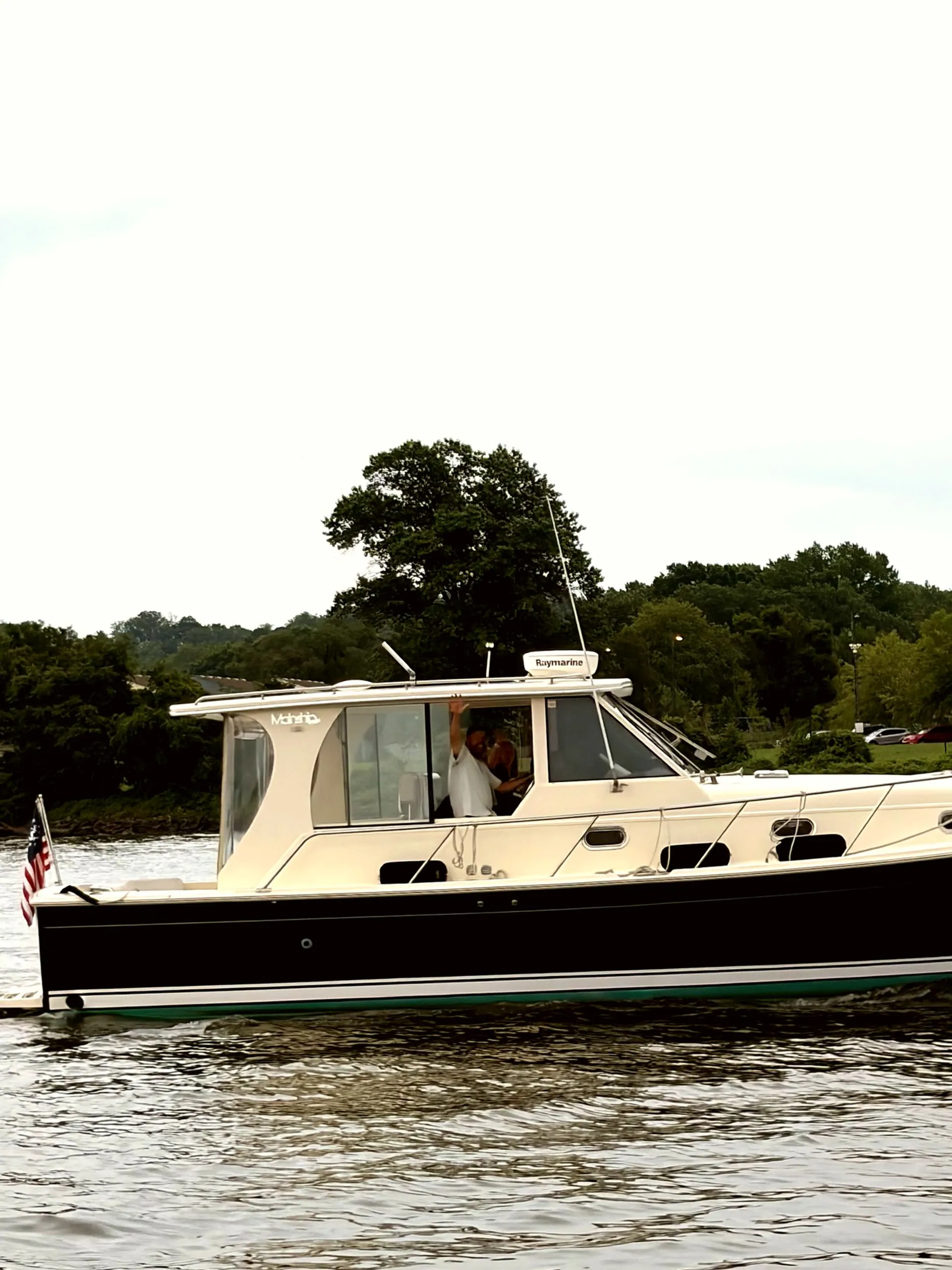 MAINSHIP 34 PILOT SEDAN in Washington, DC — photo 4