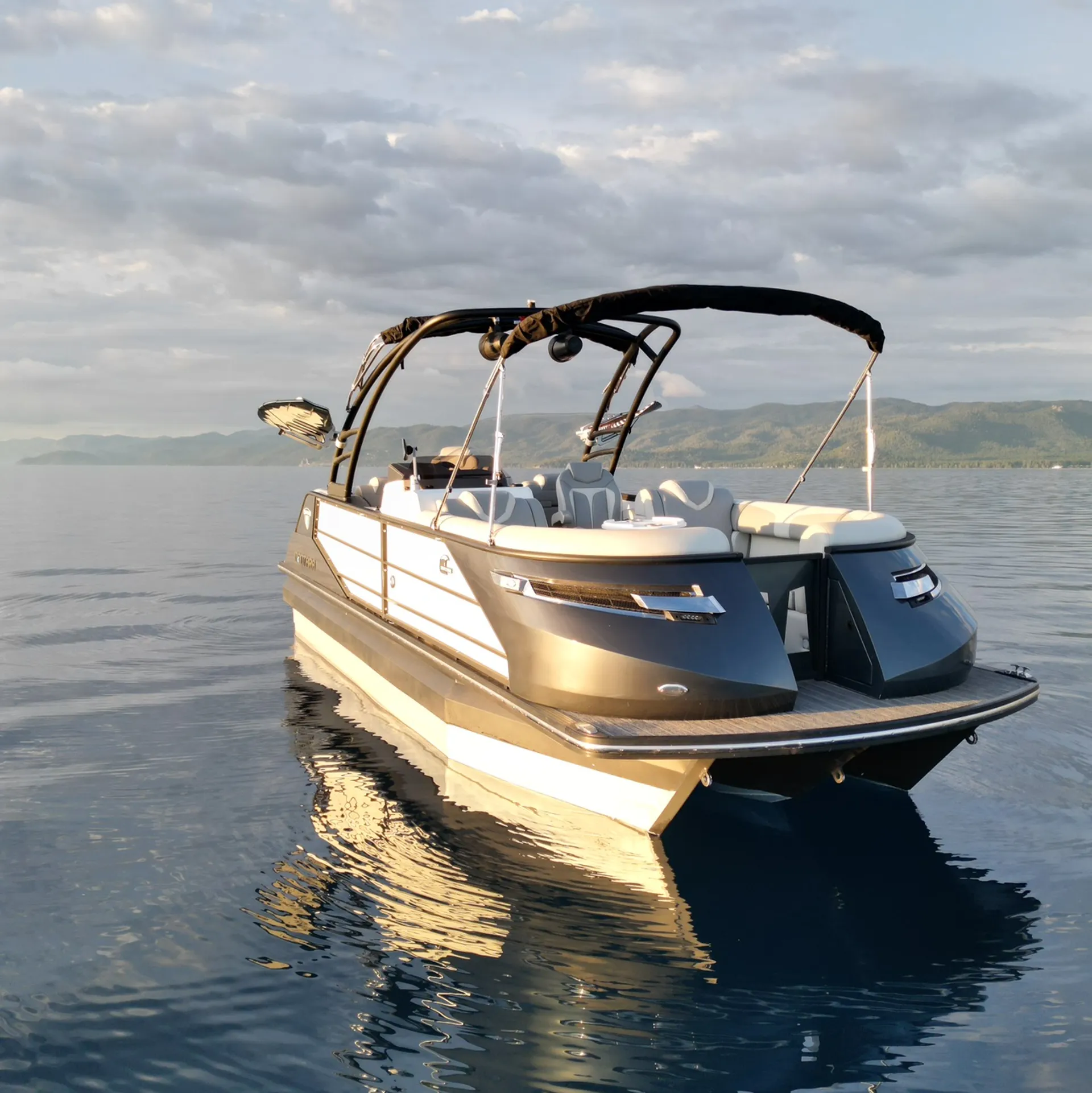Montara Surf Boss 25' in South Lake Tahoe, CA — photo 5