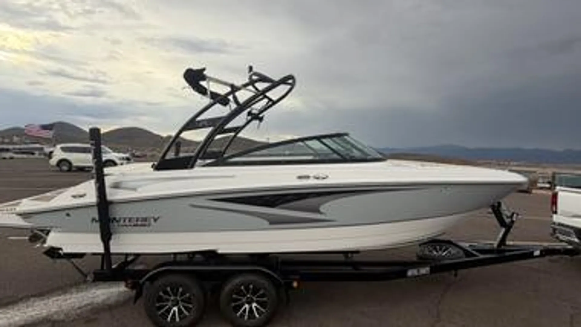 MONTEREY BOATS M-22 in Chandler, AZ — photo 2