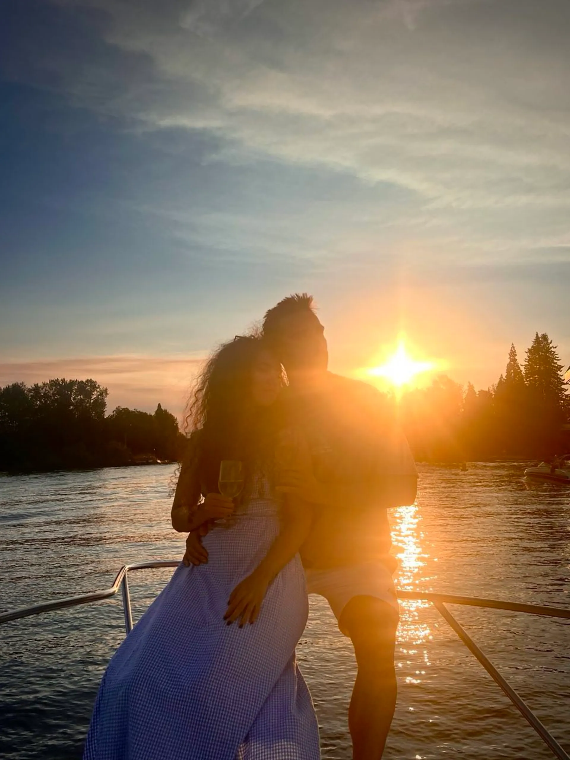 Private Yacht Charter- Bayliner 40ft with Captain in Seattle, San Juan