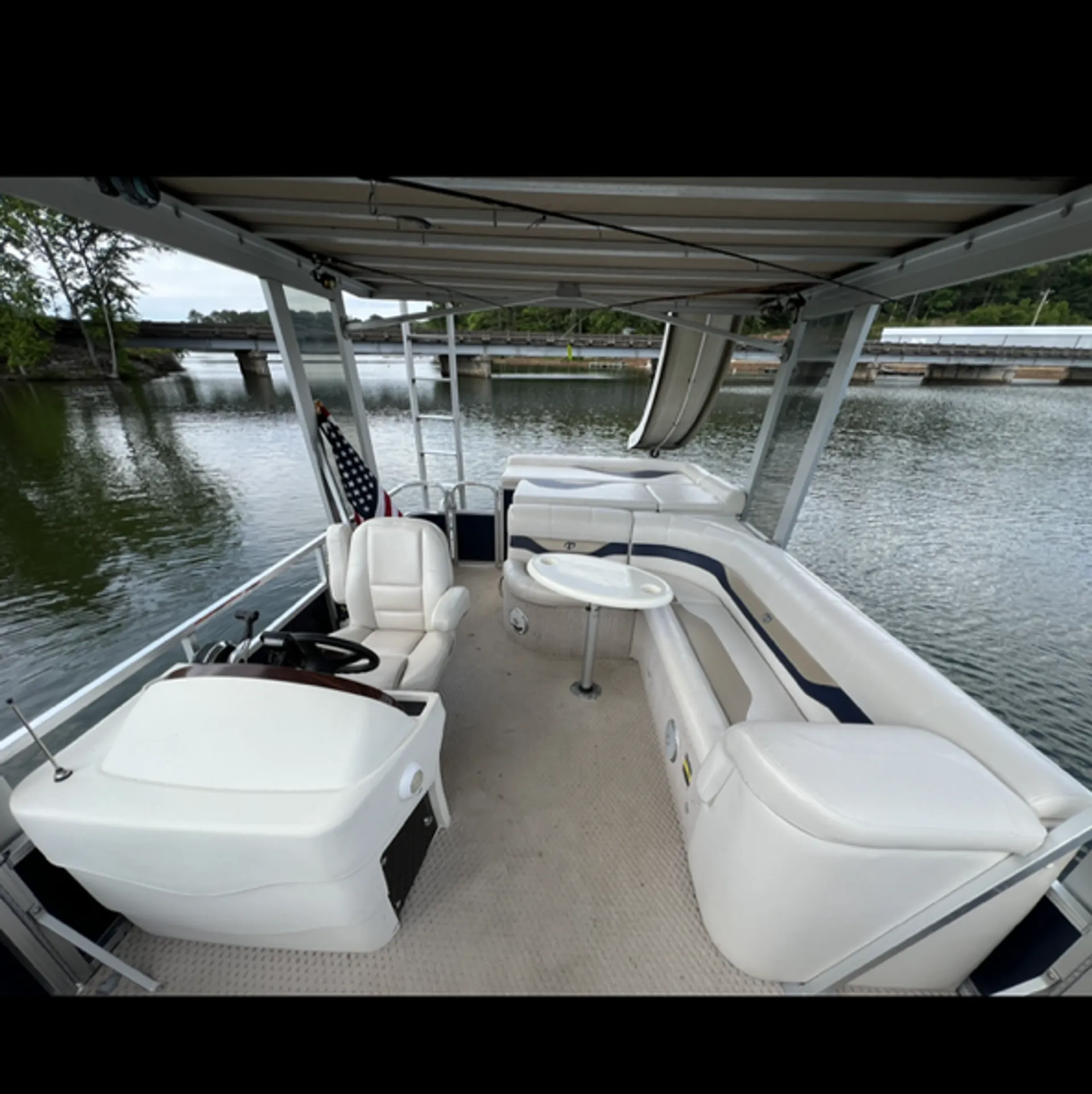 TAHOE PONTOONS 24' VISTA in Iva, SC — photo 3