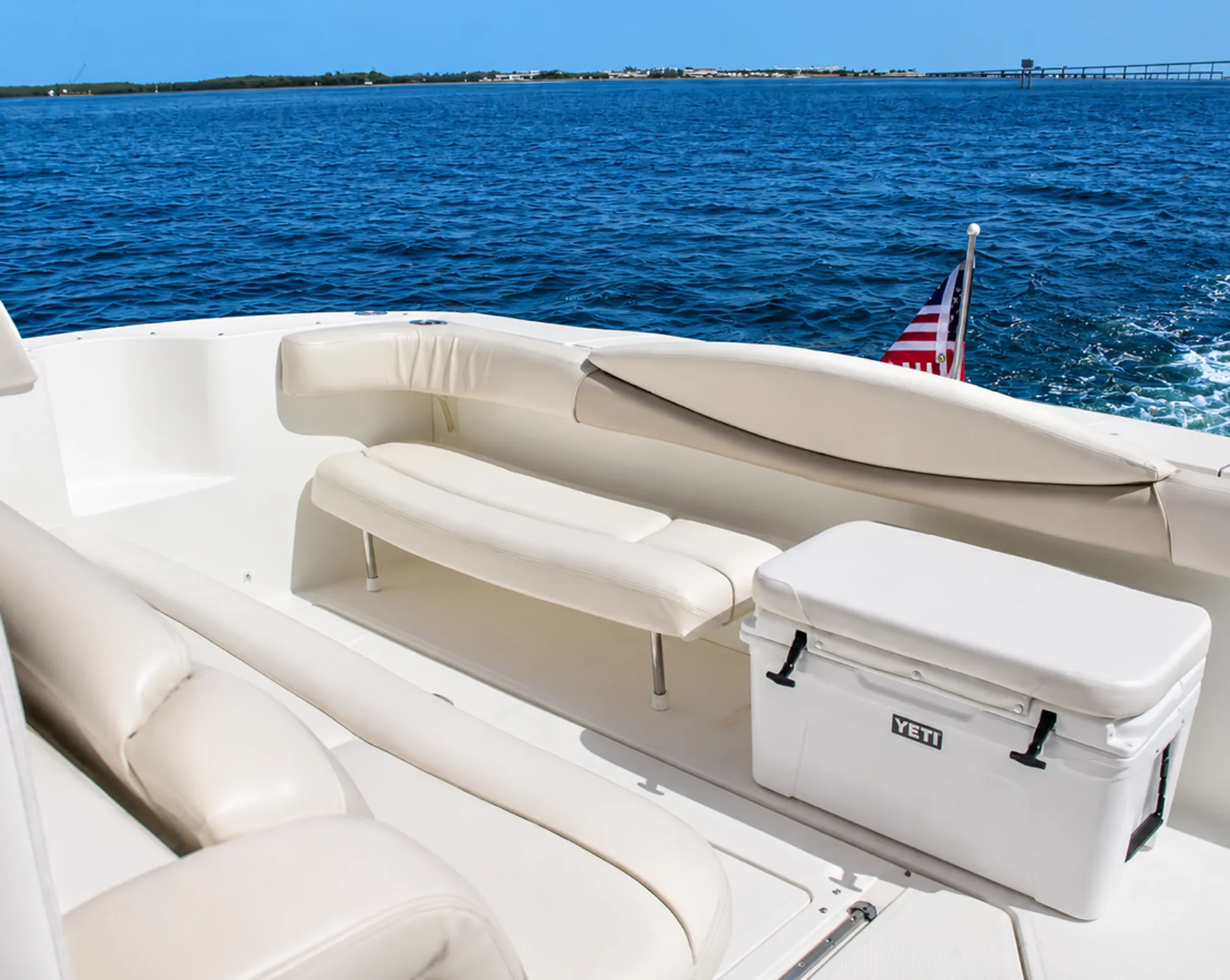 SEA RAY BOATS 410 EXPRESS CRUISER in Miami, FL — photo 4