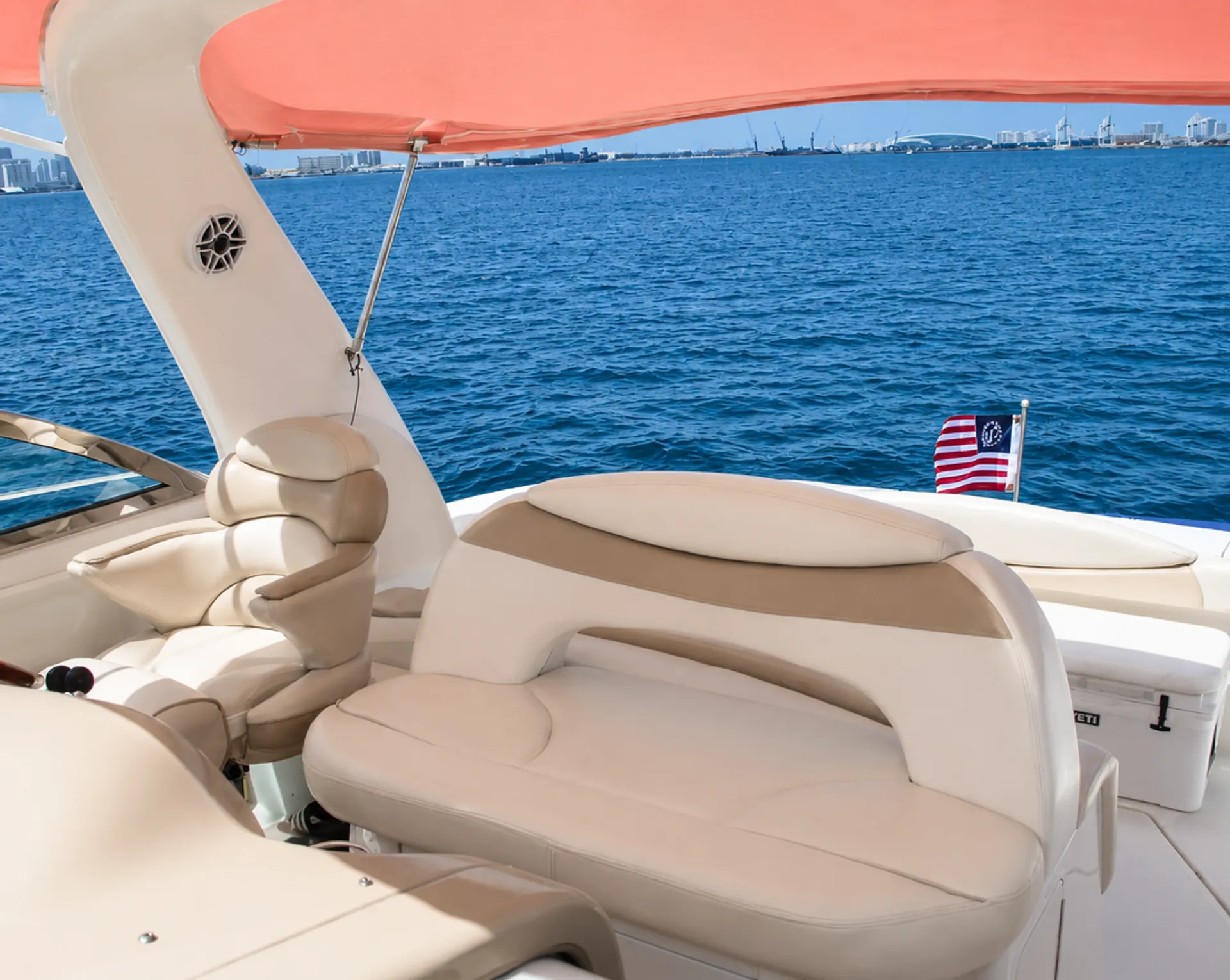 SEA RAY BOATS 410 EXPRESS CRUISER in Miami, FL — photo 5