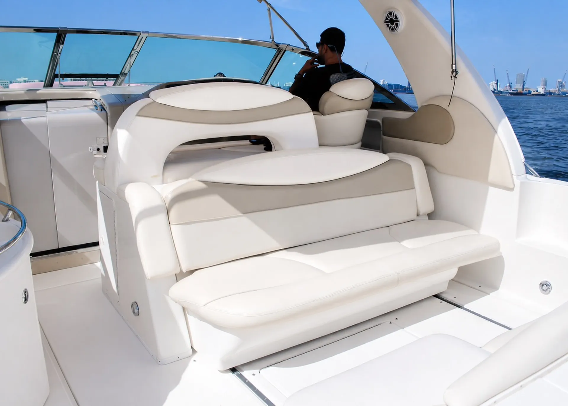SEA RAY BOATS 410 EXPRESS CRUISER in Miami, FL — photo 6
