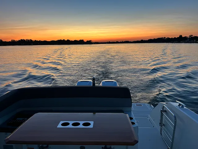 Rent a JEANNEAU express cruiser in Middle River, MD near me