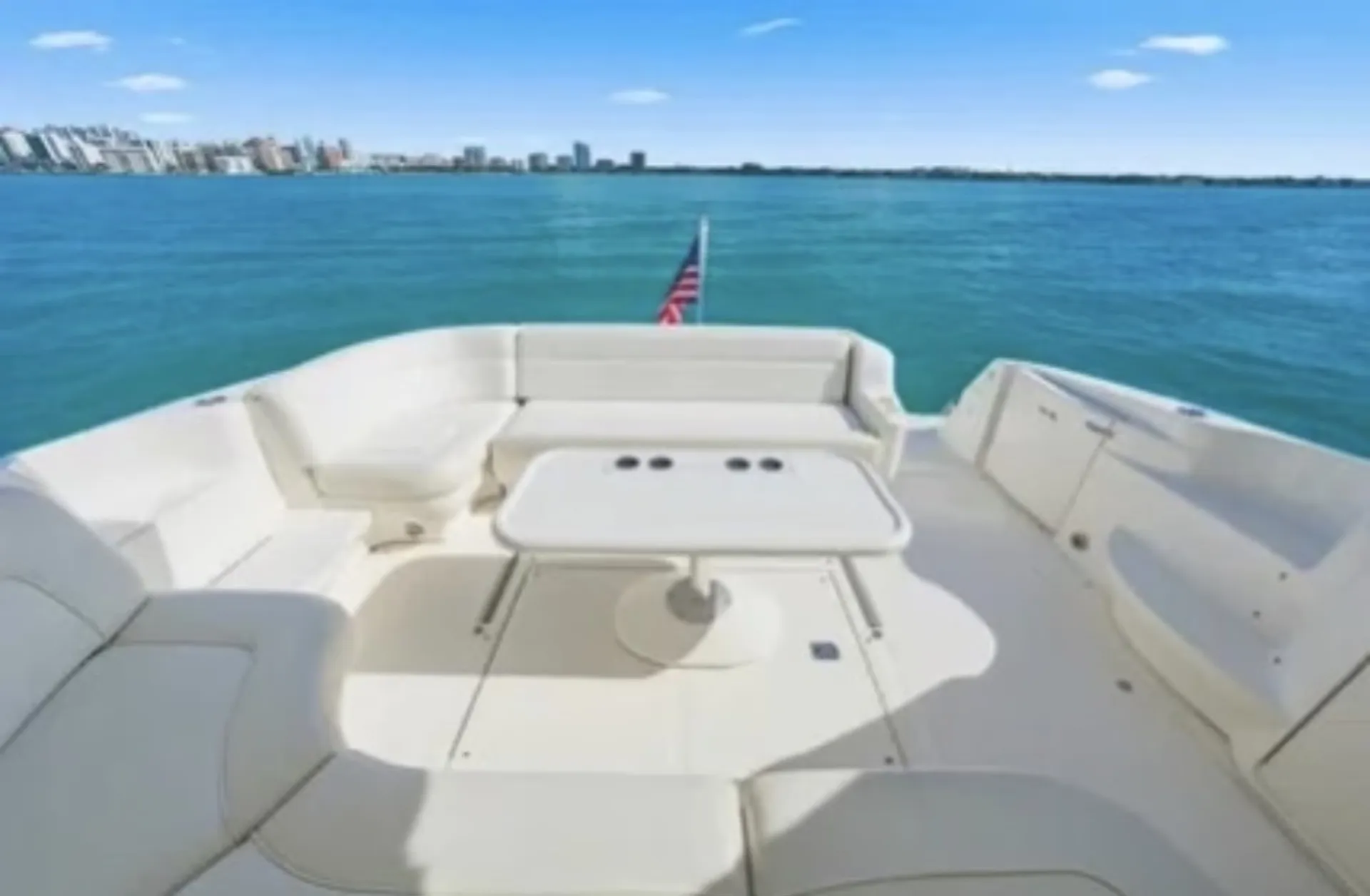 Sea Ray Boats 550 Sundancer in North Bay Village, FL — photo 8