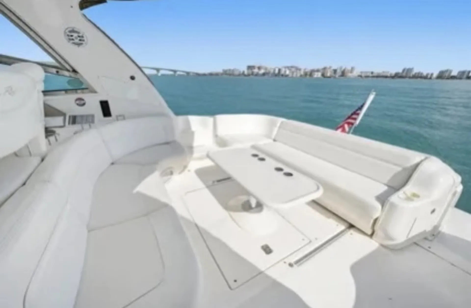 Sea Ray Boats 550 Sundancer in North Bay Village, FL — photo 9