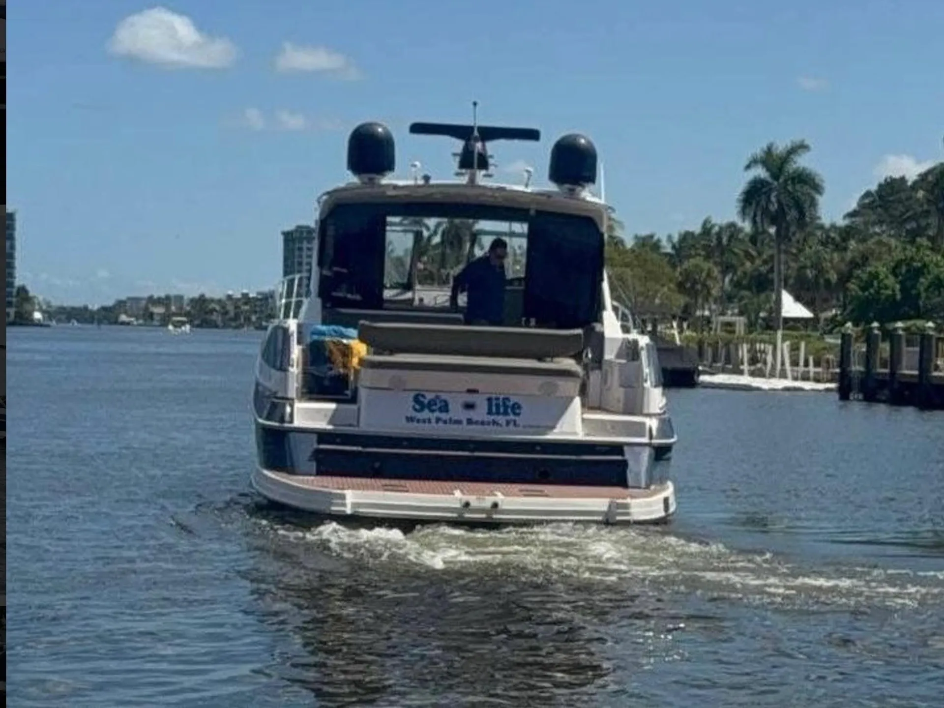 REGAL BOATS 46 SPORT COUPE IPS DRIVE in Boynton Beach, FL — photo 2