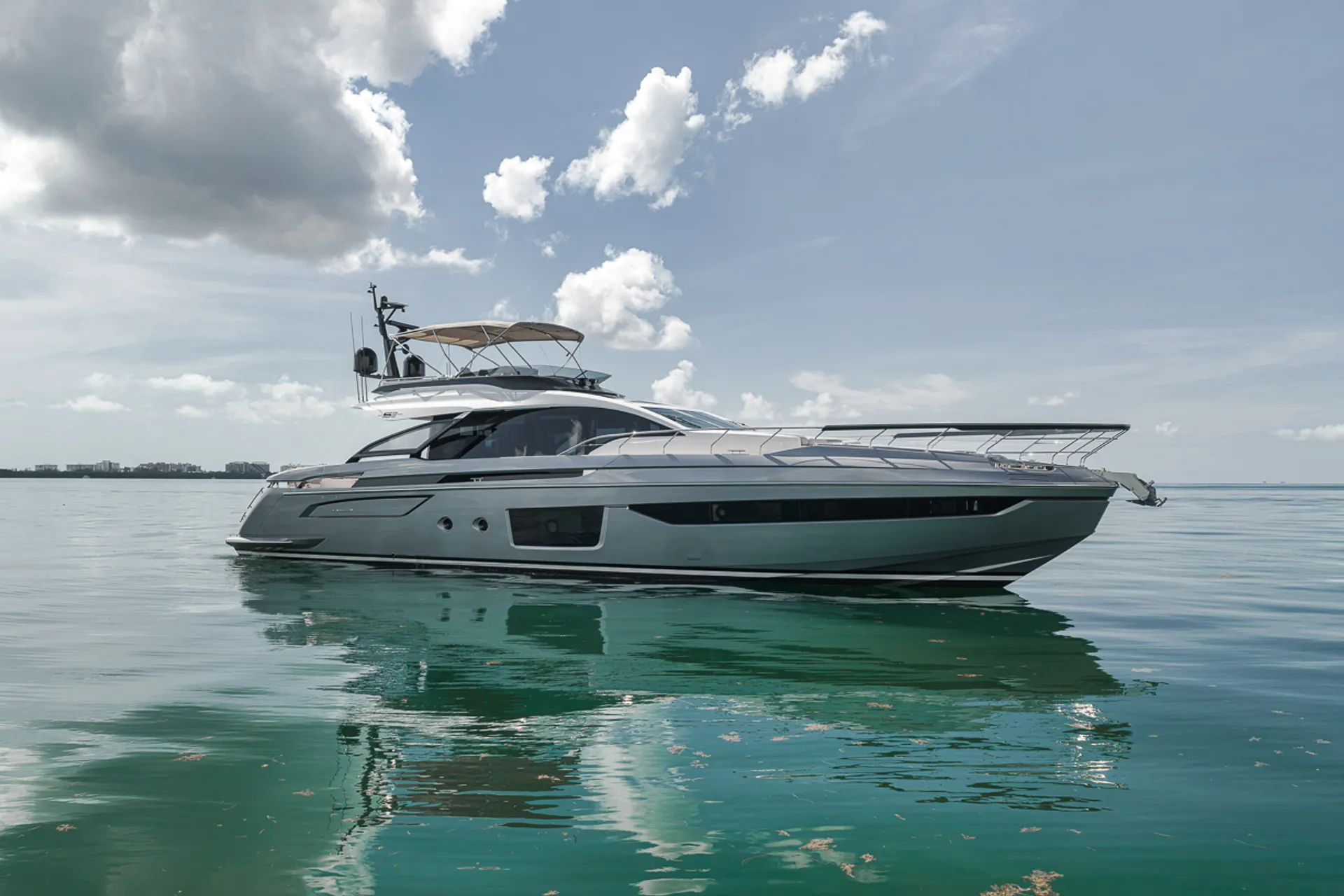 Enjoy Miami In Luxury 80ft Azimut S8 Mega Yacht