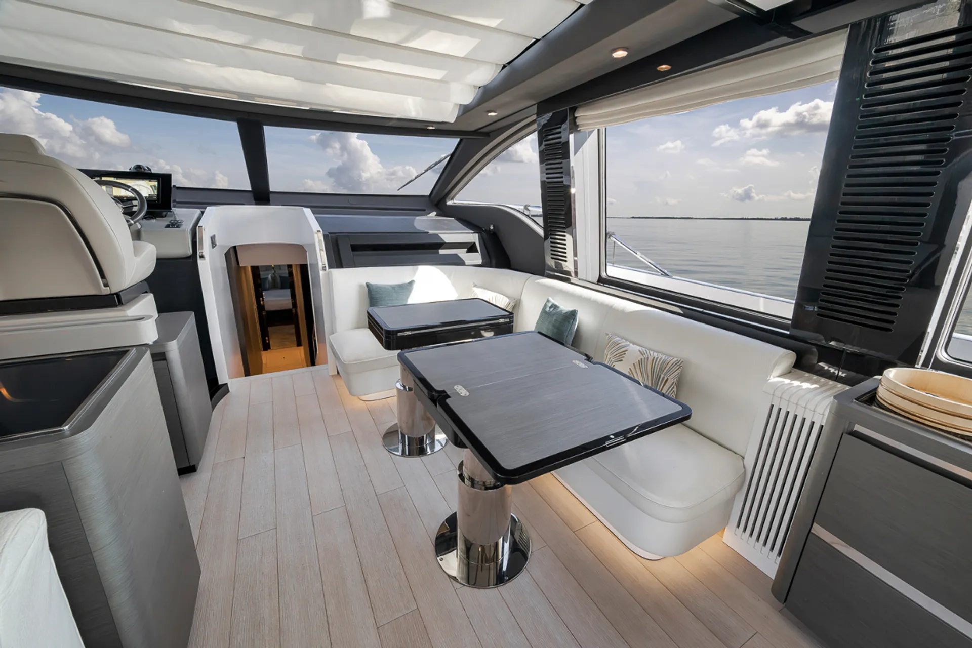 Enjoy Miami In Luxury 80ft Azimut S8 Mega Yacht