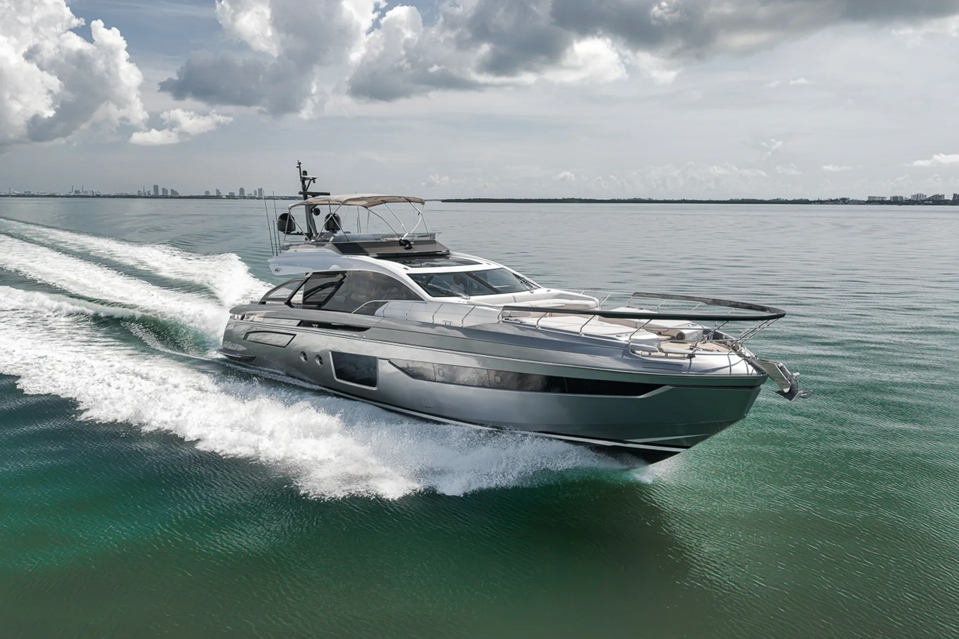 Enjoy Miami In Luxury 80ft Azimut S8 Mega Yacht