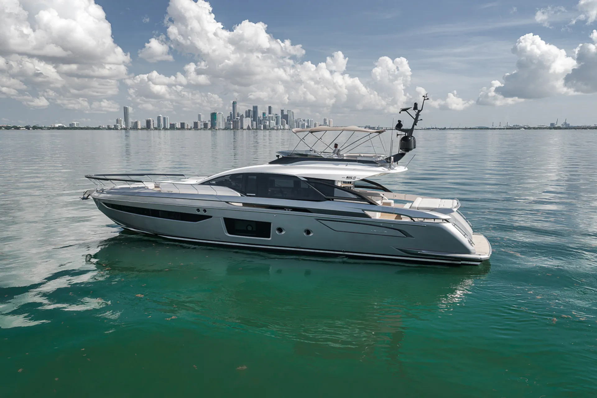 Enjoy Miami In Luxury 80ft Azimut S8 Mega Yacht