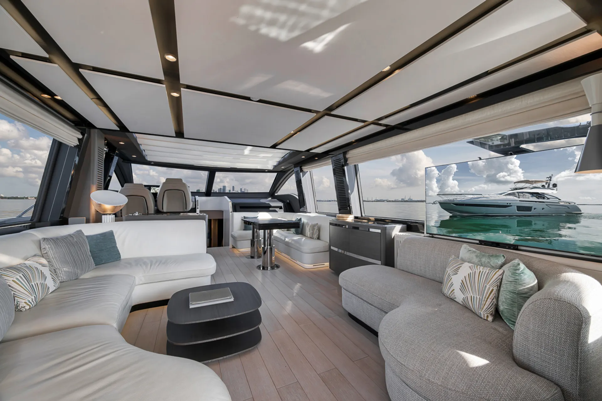 Enjoy Miami In Luxury 80ft Azimut S8 Mega Yacht