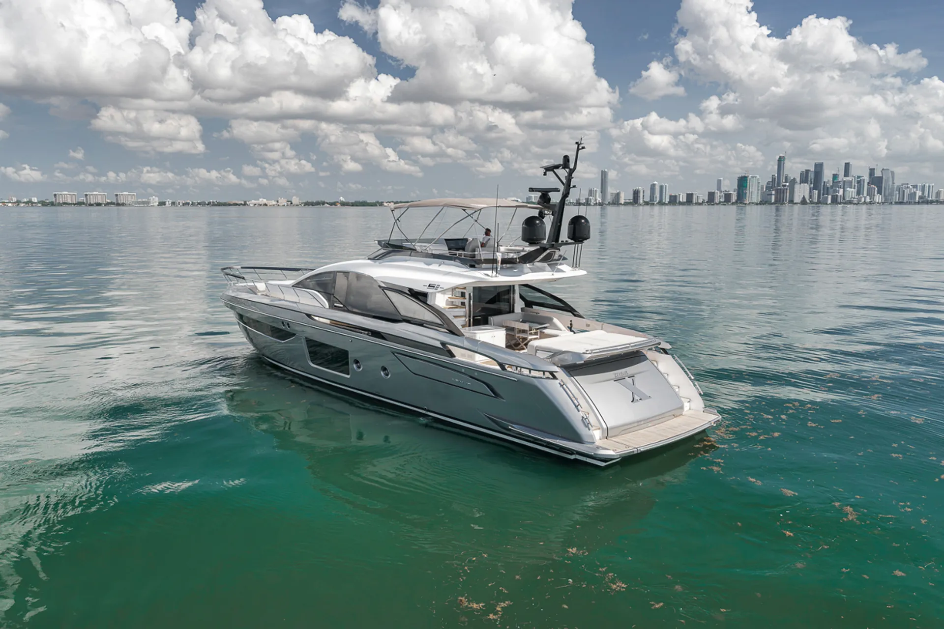 Enjoy Miami In Luxury 80ft Azimut S8 Mega Yacht