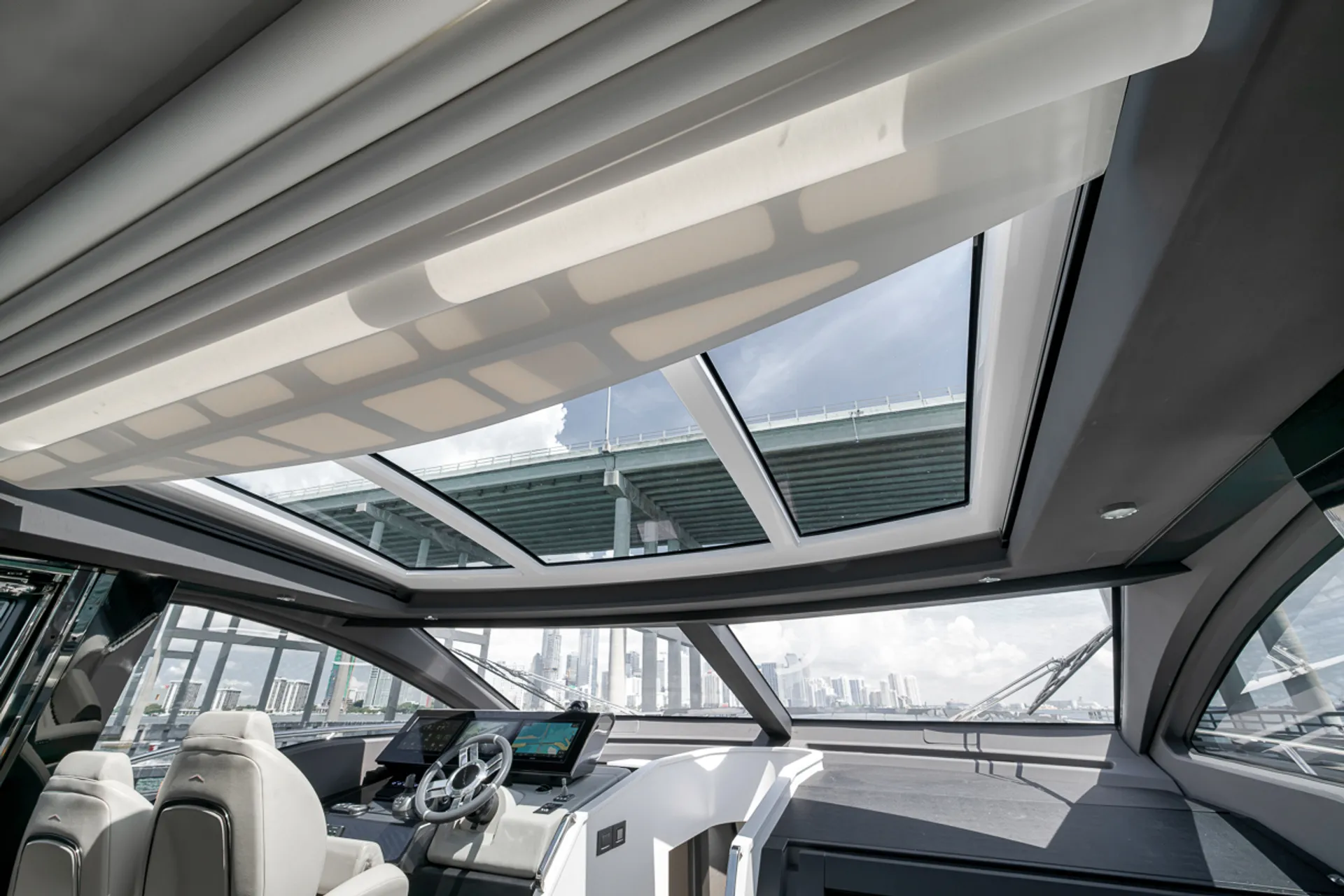Enjoy Miami In Luxury 80ft Azimut S8 Mega Yacht