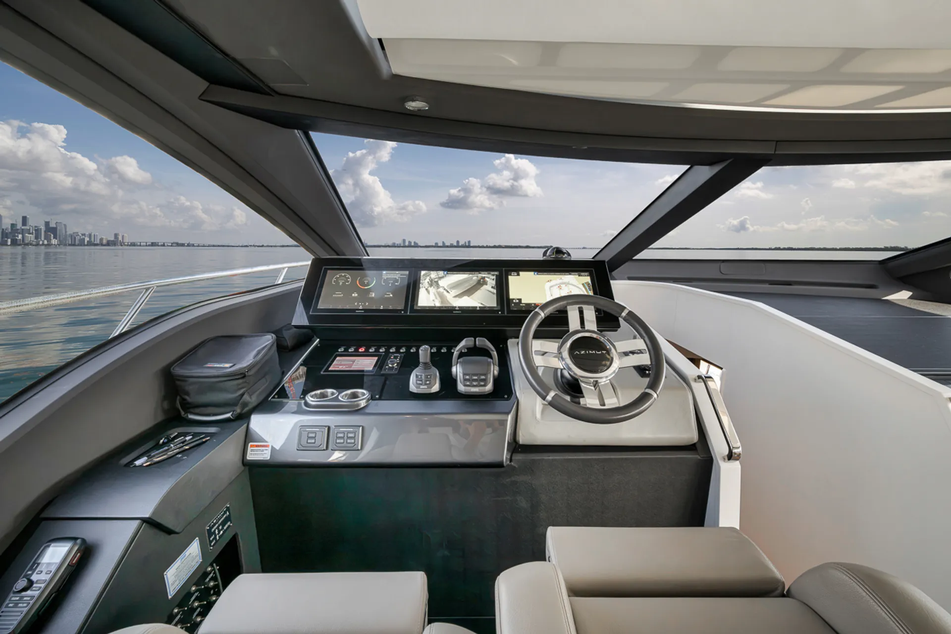 Enjoy Miami In Luxury 80ft Azimut S8 Mega Yacht