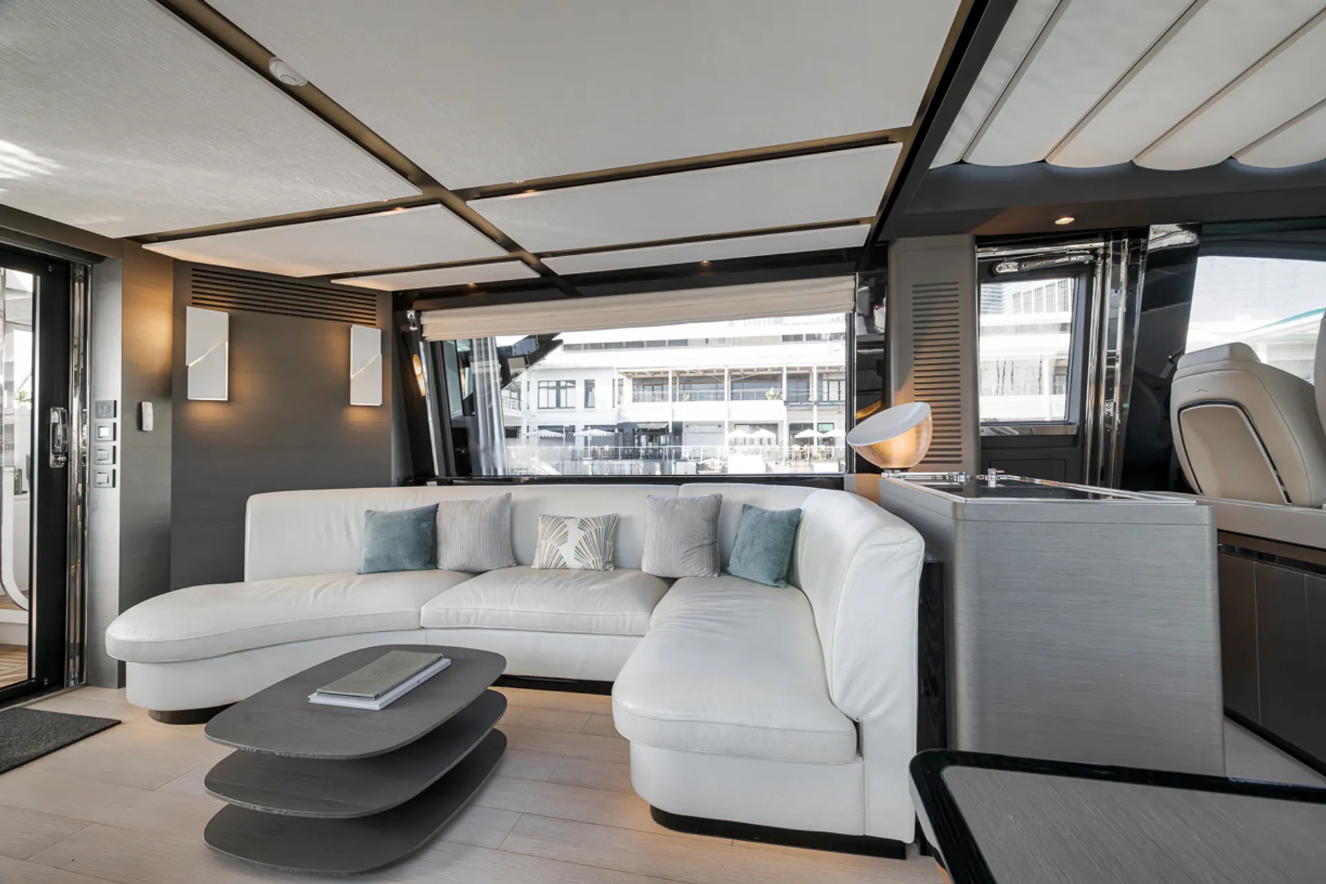 Enjoy Miami In Luxury 80ft Azimut S8 Mega Yacht