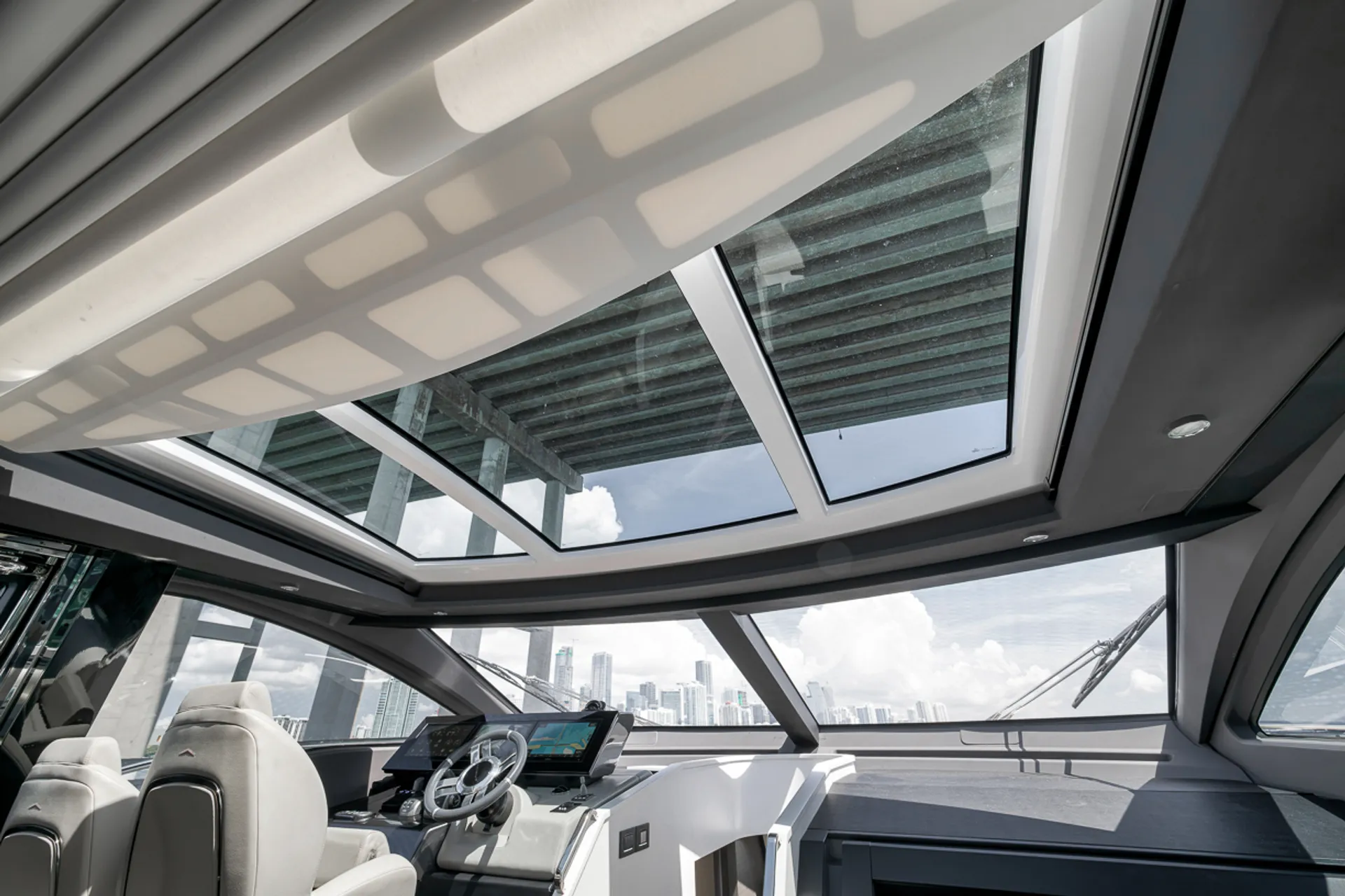 Enjoy Miami In Luxury 80ft Azimut S8 Mega Yacht