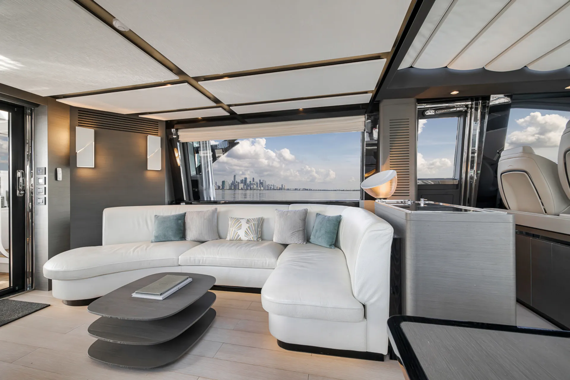 Enjoy Miami In Luxury 80ft Azimut S8 Mega Yacht
