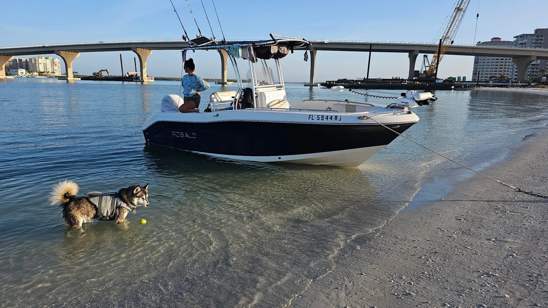 Robalo R200: Southwest Florida Fishing & Family Adventure Boat