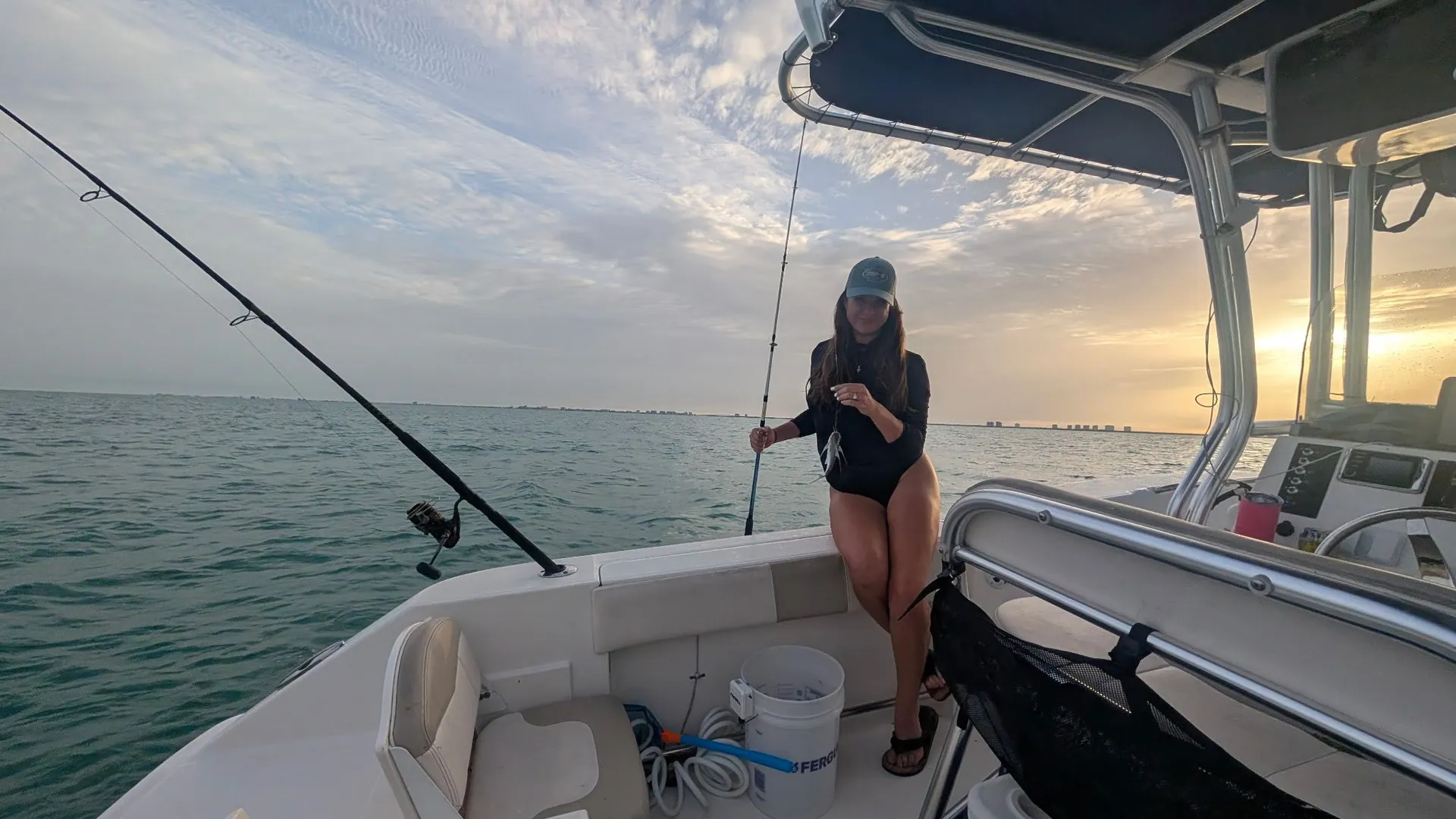 Robalo R200: Southwest Florida Fishing & Family Adventure Boat