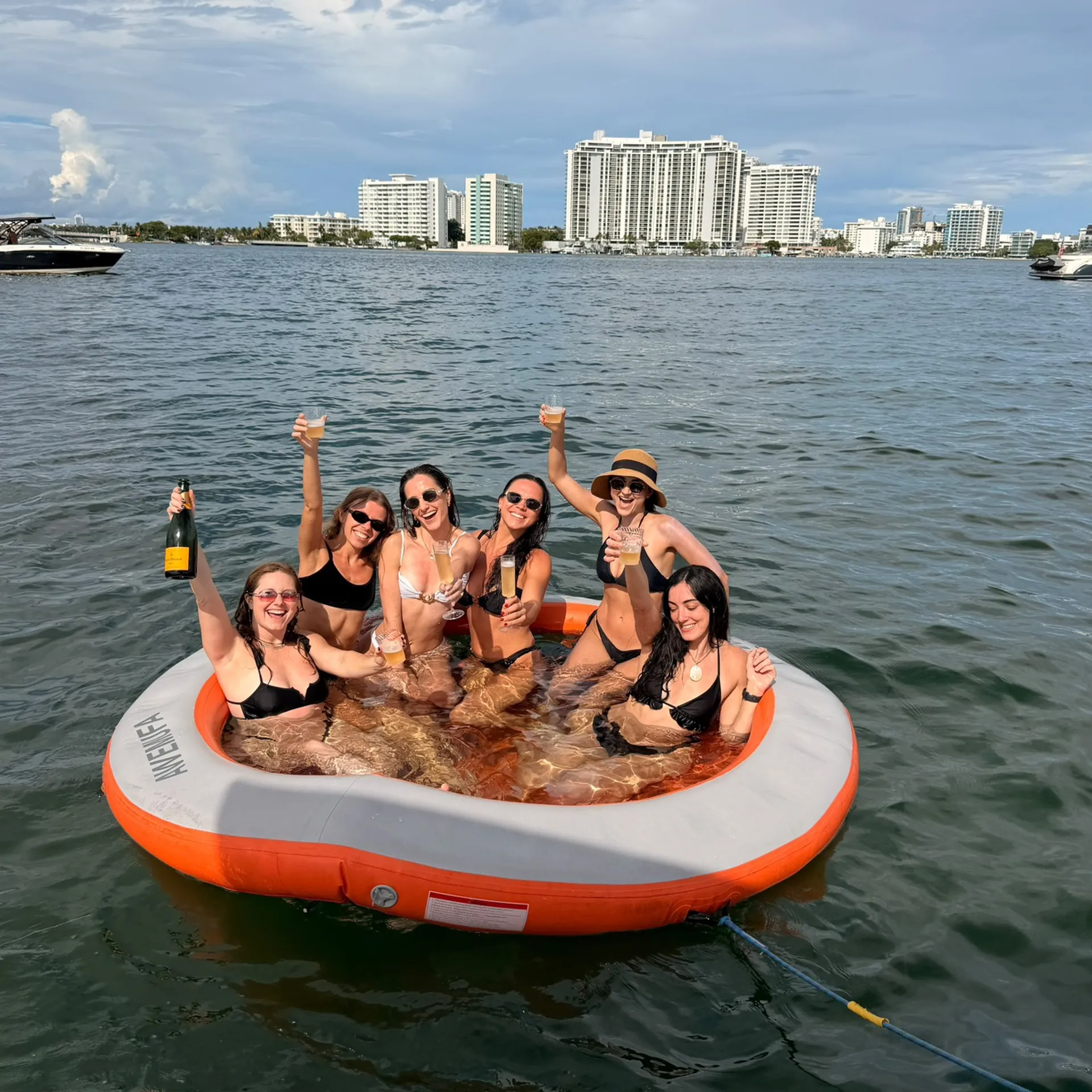 320 SeaRay Sundancer Adventure — Cruise, Swim and Explore Miami, FL!