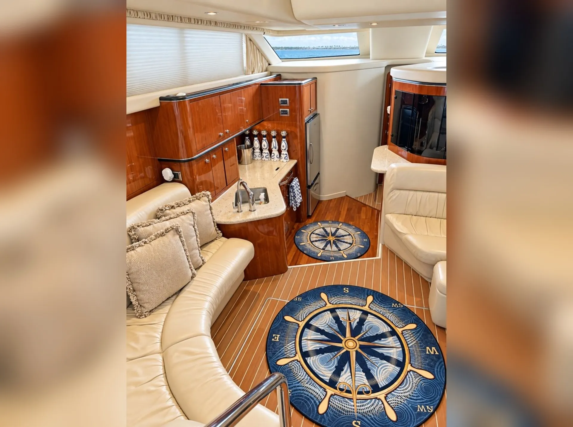 50ft LUXURY FLYBRIDGE INCLUDE 2 FREE JETSKIS!