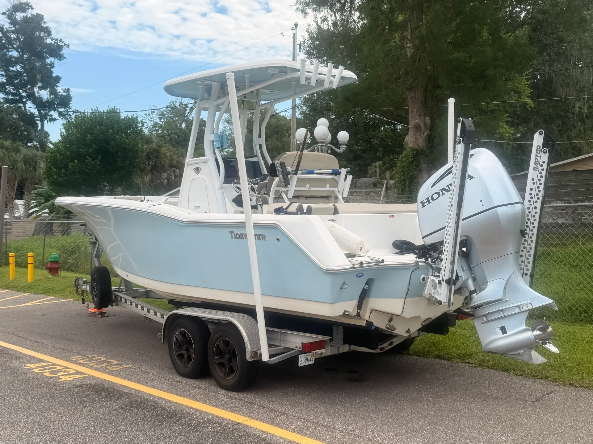 TIDEWATER BOATS 230 LXF W/250HP in Ponce Inlet, FL — photo 6