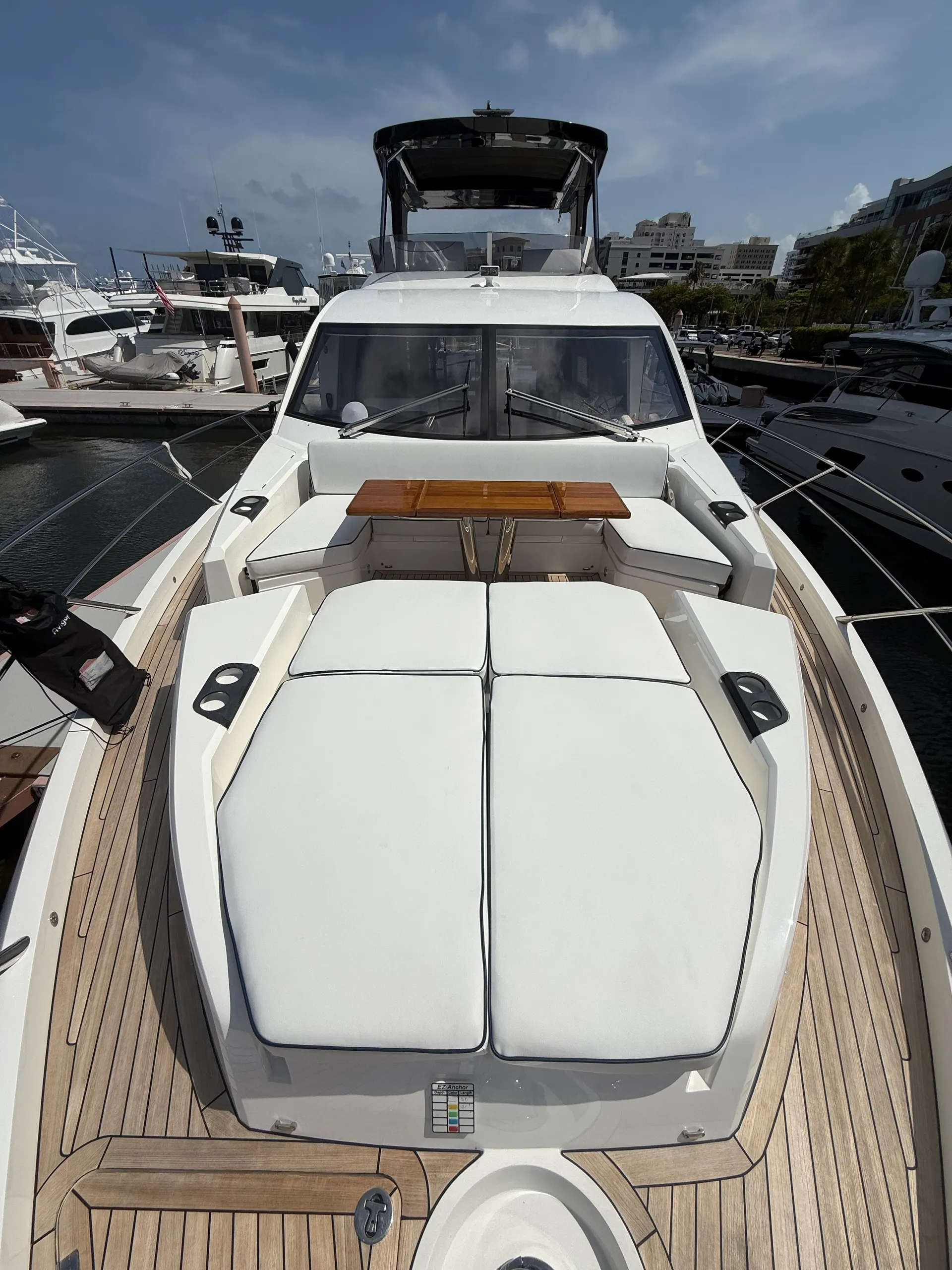 Sunseeker 70 Manhattan Fly  in West Palm Beach, FL — photo 2