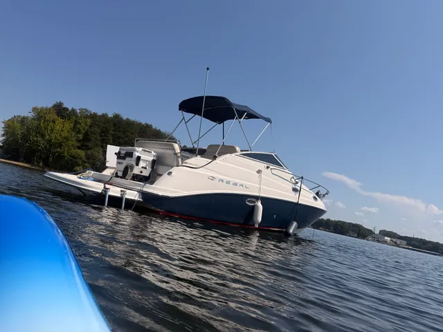 Rent a REGAL BOATS cruiser in Lake Norman of Catawba, NC near me