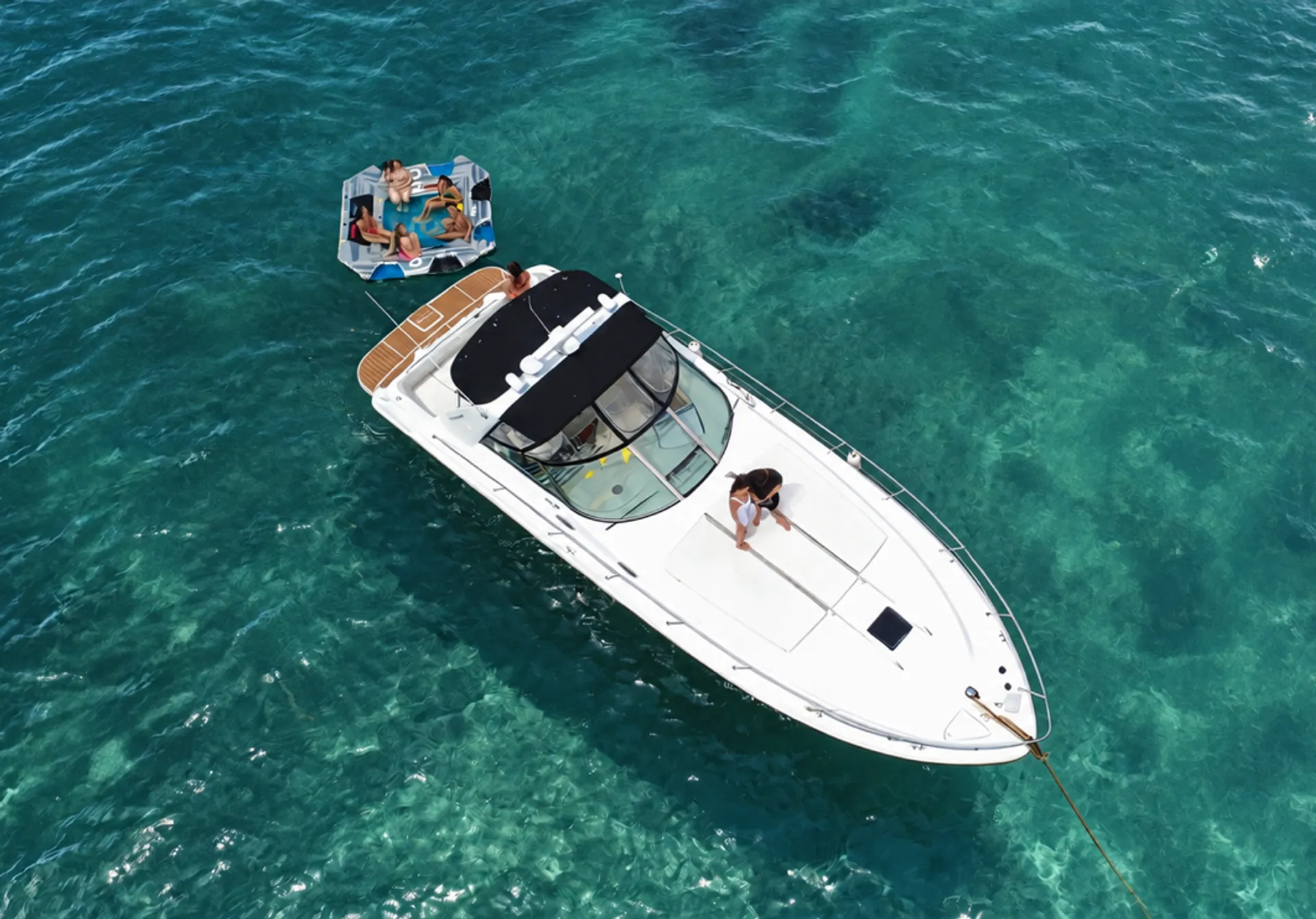 Free Decoration 🎉 | 45’ Luxury Yacht Charter in Miami