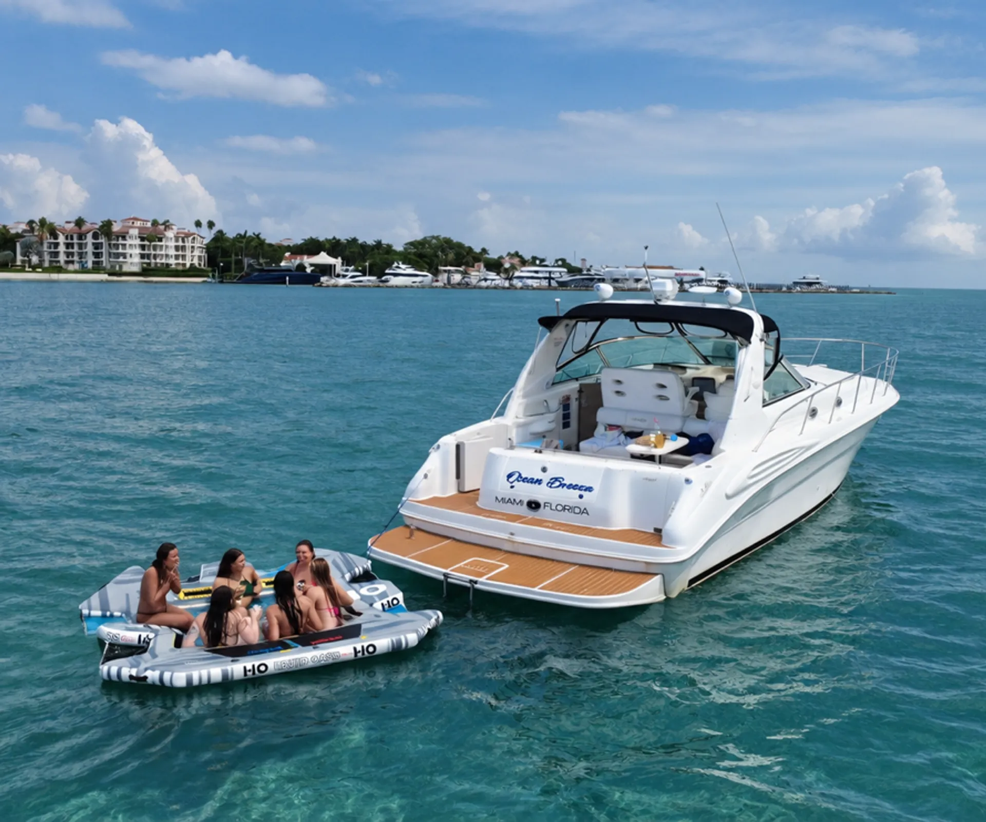 Free Decoration 🎉 | 45’ Luxury Yacht Charter in Miami